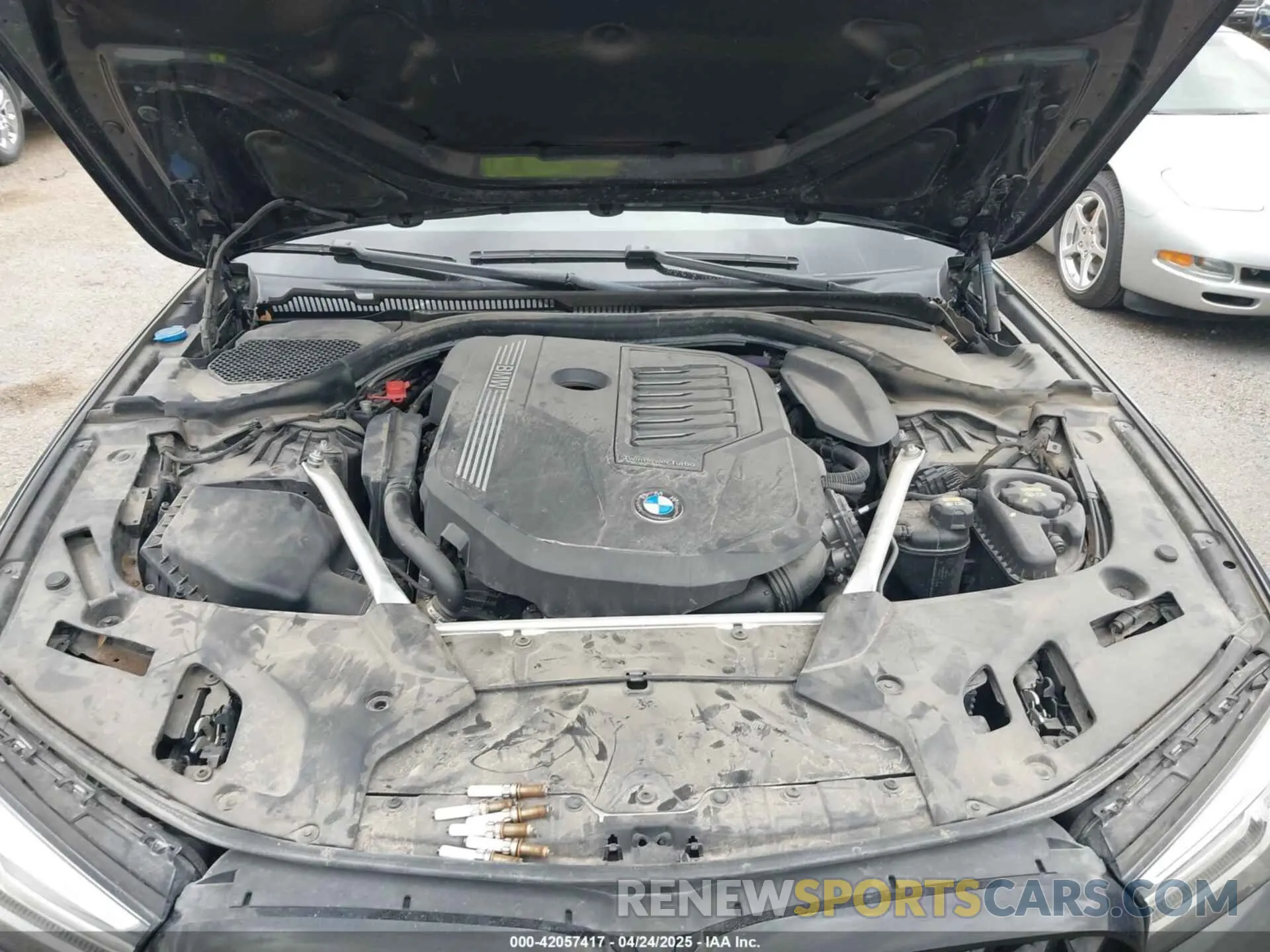 10 Photograph of a damaged car WBA53BJ04NCH66732 BMW 540 2022