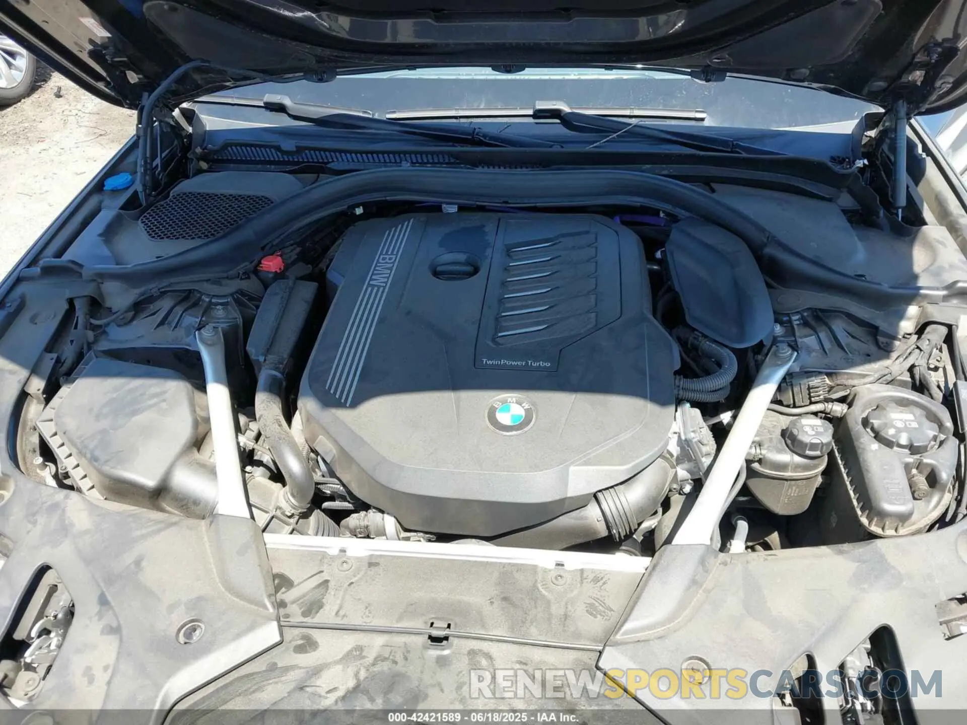10 Photograph of a damaged car WBA53BJ00PWX97460 BMW 540 2023