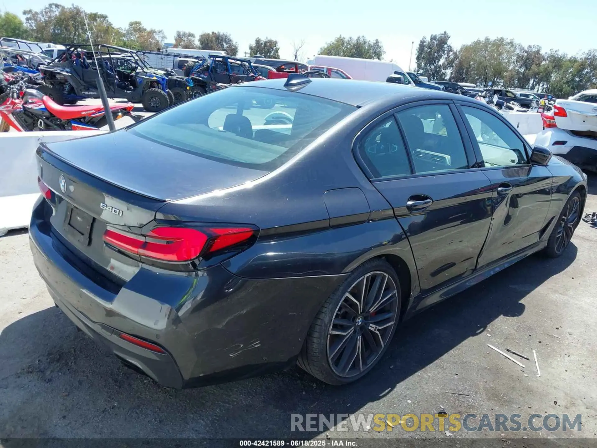 4 Photograph of a damaged car WBA53BJ00PWX97460 BMW 540 2023