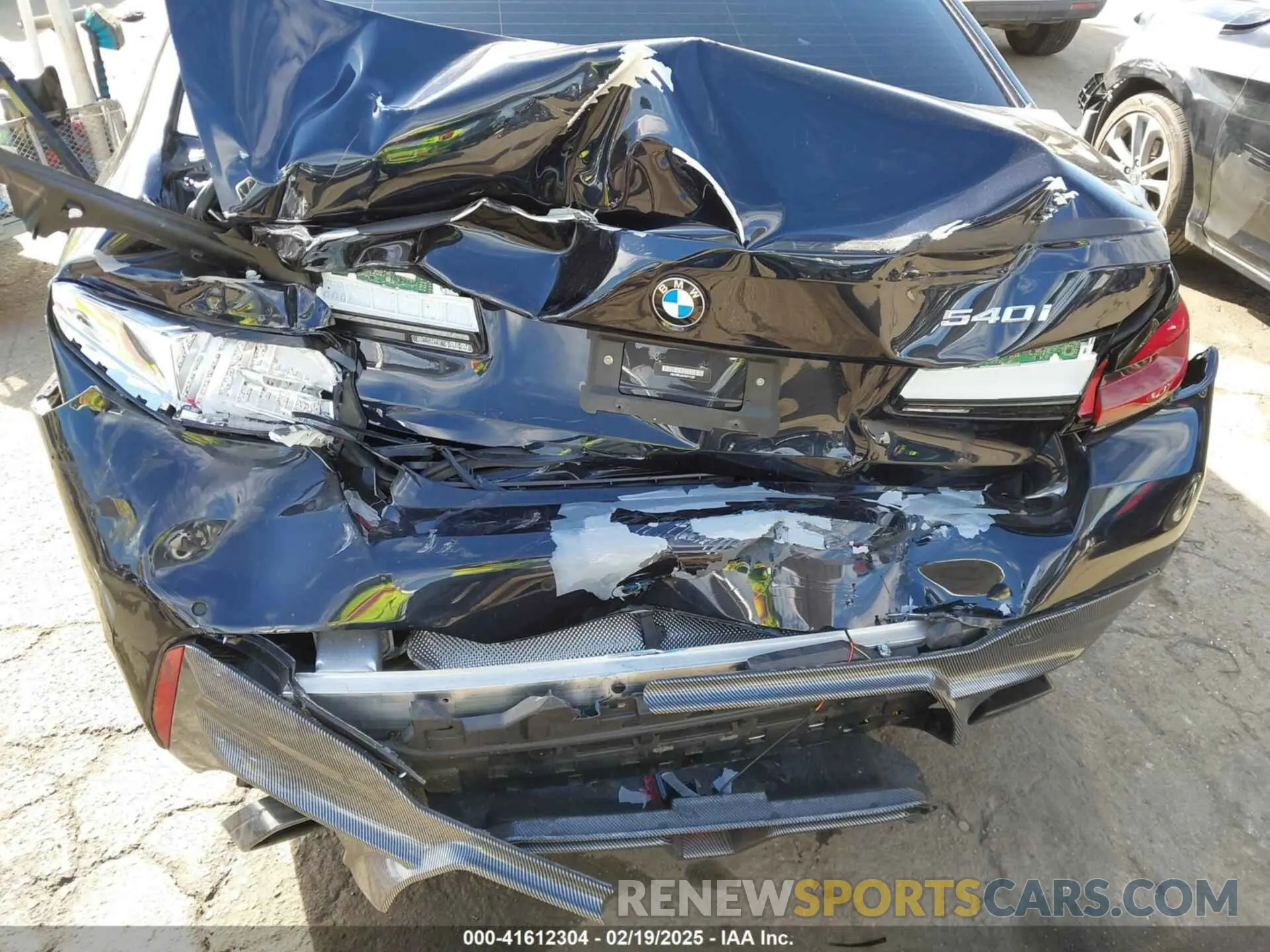 6 Photograph of a damaged car WBA53BJ06PWY11037 BMW 540 2023