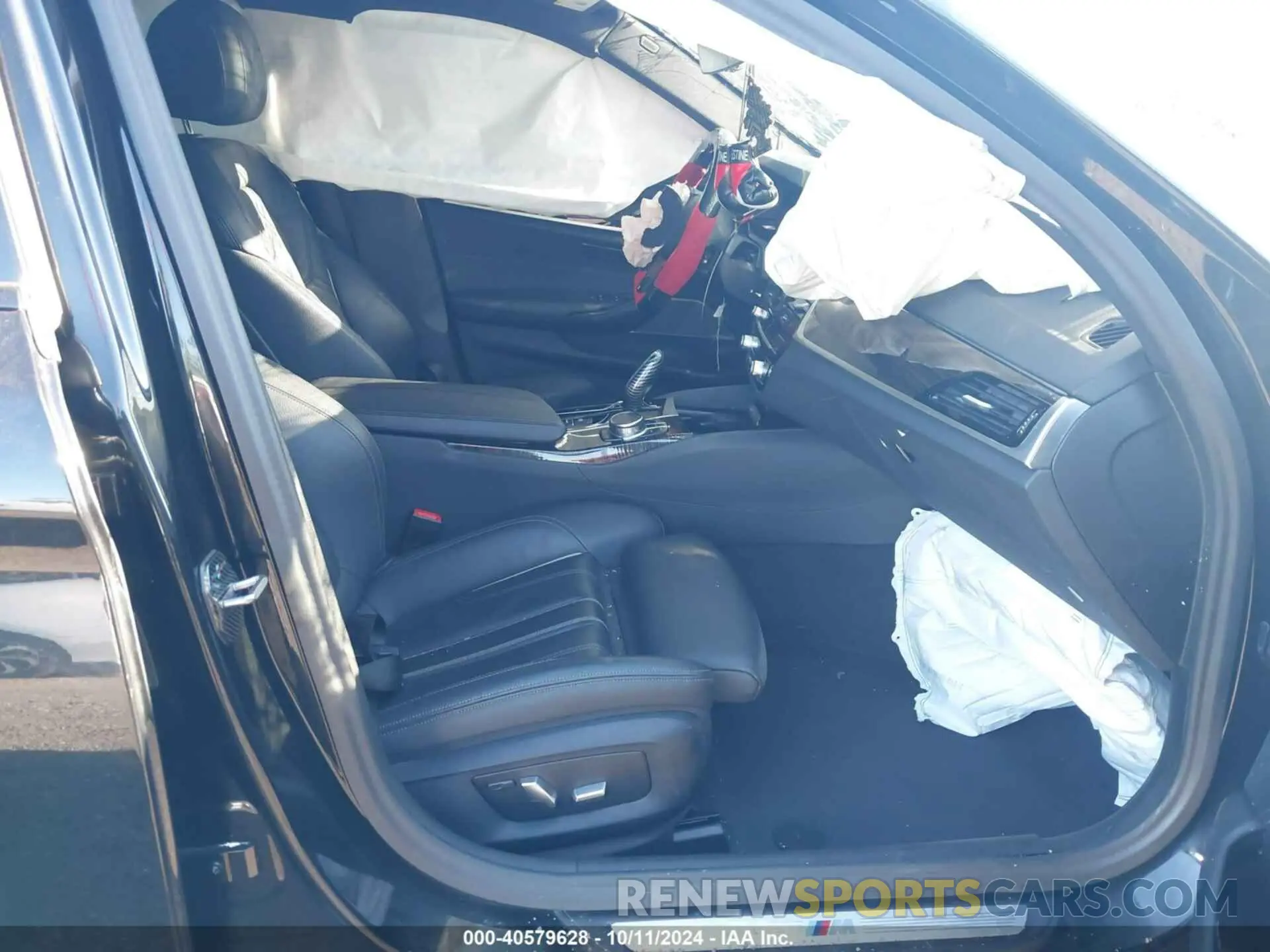 5 Photograph of a damaged car WBA73BJ0XPWX99886 BMW 540 2023