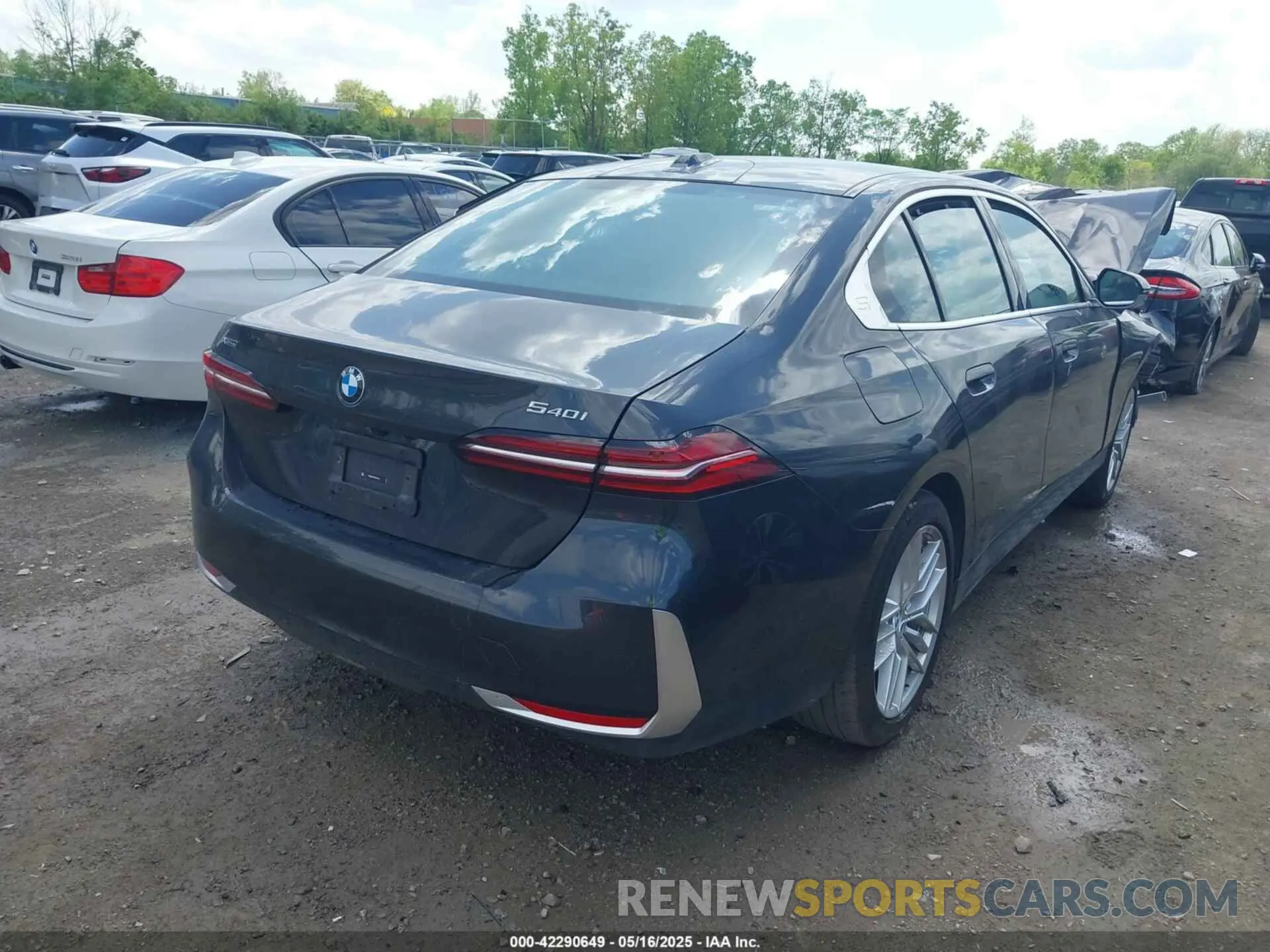 4 Photograph of a damaged car WBA63FJ03RCR11712 BMW 540 2024