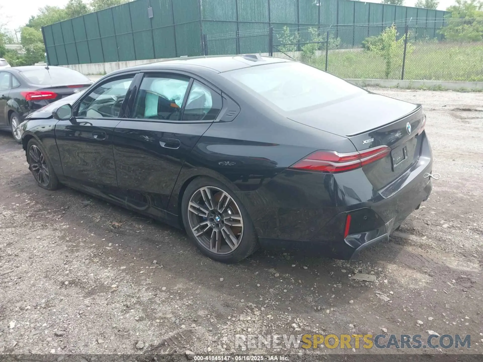 3 Photograph of a damaged car WBA63FJ08RCS61047 BMW 540 2024