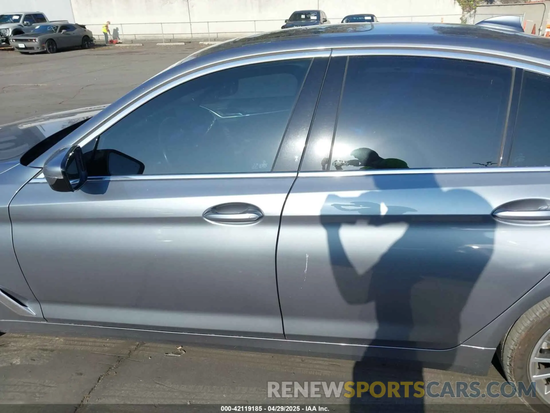 15 Photograph of a damaged car WBAJE5C50KWW41835 BMW 540I 2019