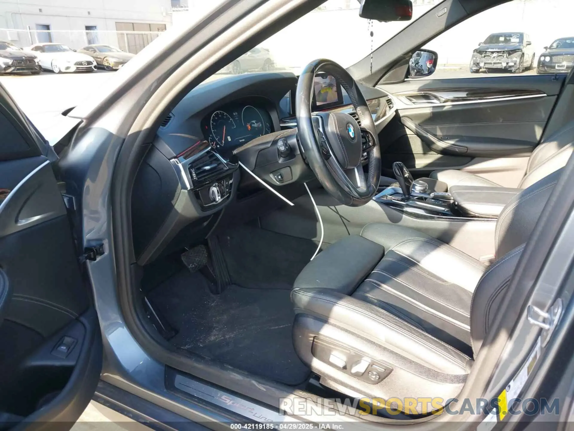 20 Photograph of a damaged car WBAJE5C50KWW41835 BMW 540I 2019