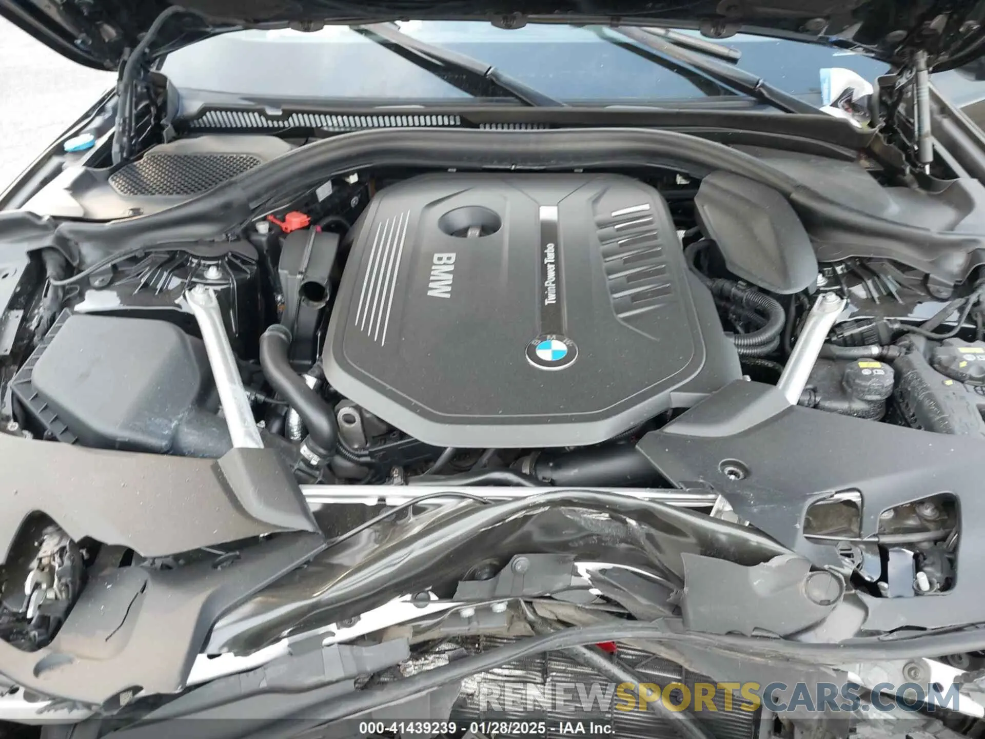 10 Photograph of a damaged car WBAJE5C54KBM76816 BMW 540I 2019