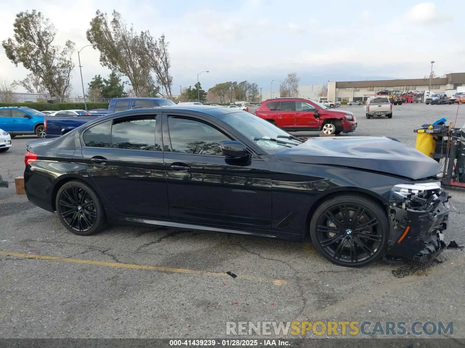 13 Photograph of a damaged car WBAJE5C54KBM76816 BMW 540I 2019