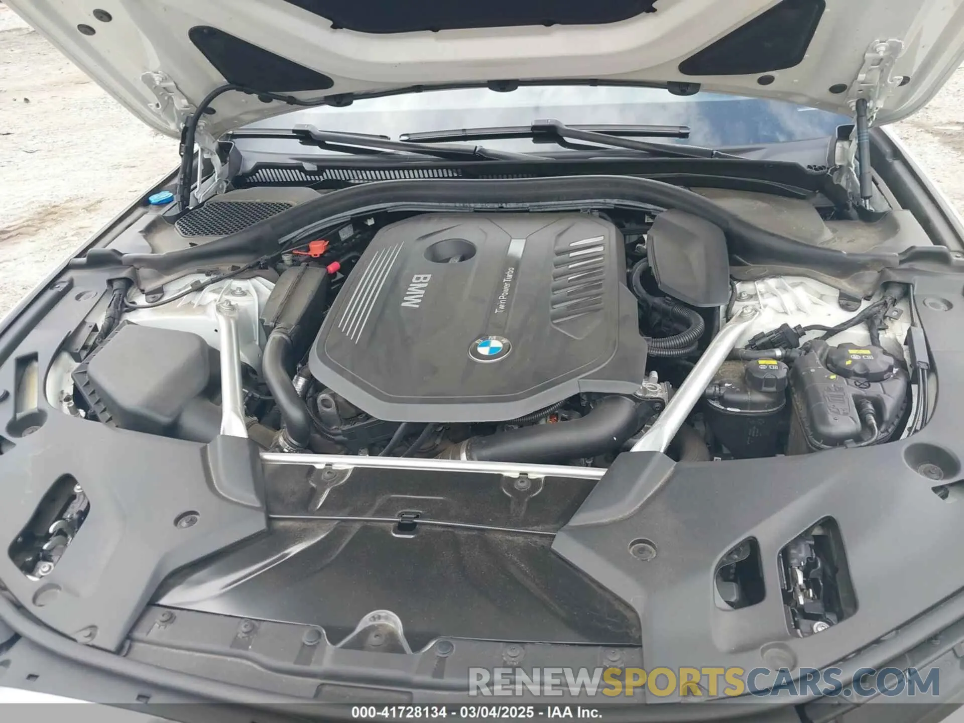 10 Photograph of a damaged car WBAJE5C57KWW11389 BMW 540I 2019