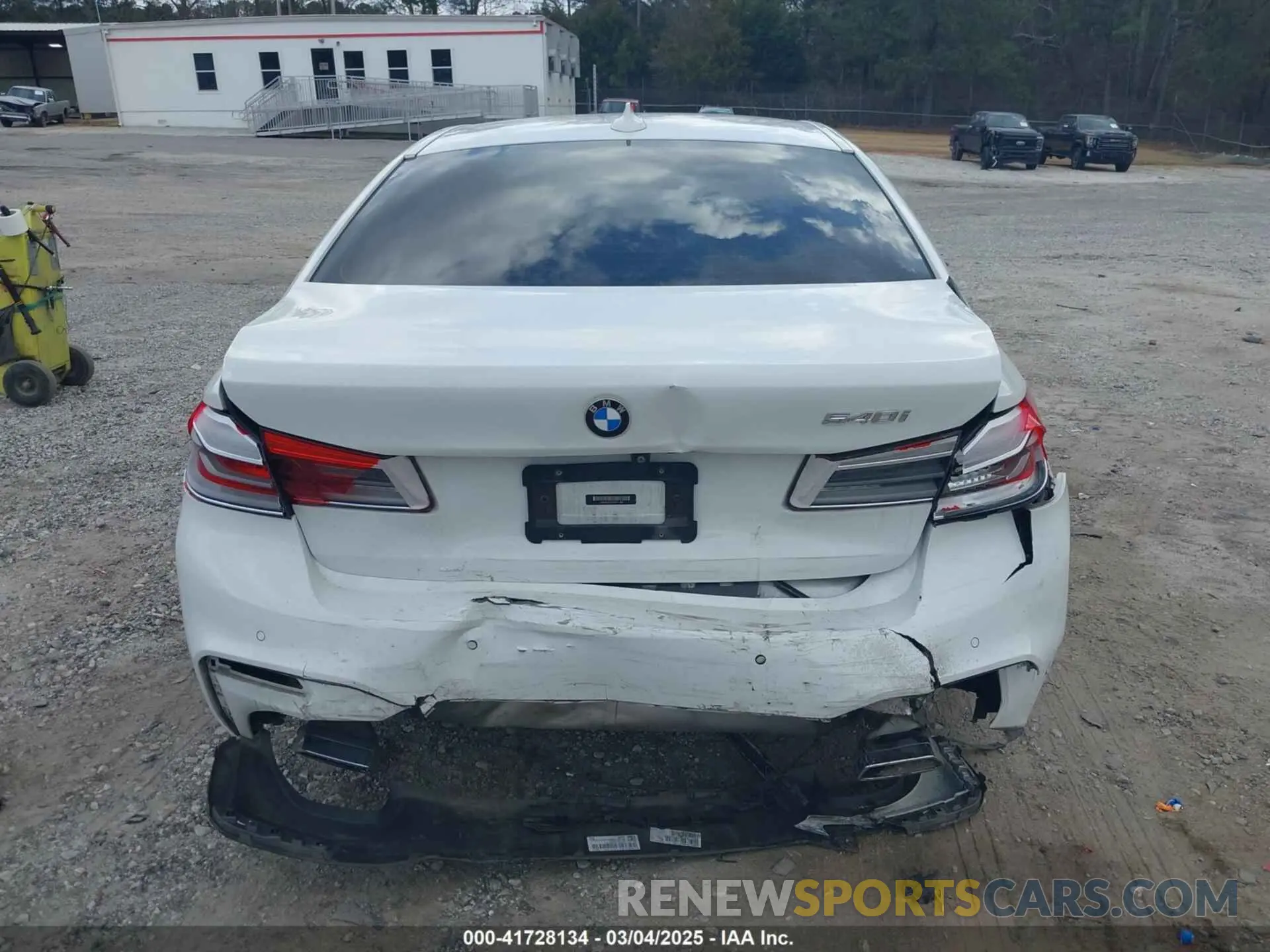 16 Photograph of a damaged car WBAJE5C57KWW11389 BMW 540I 2019