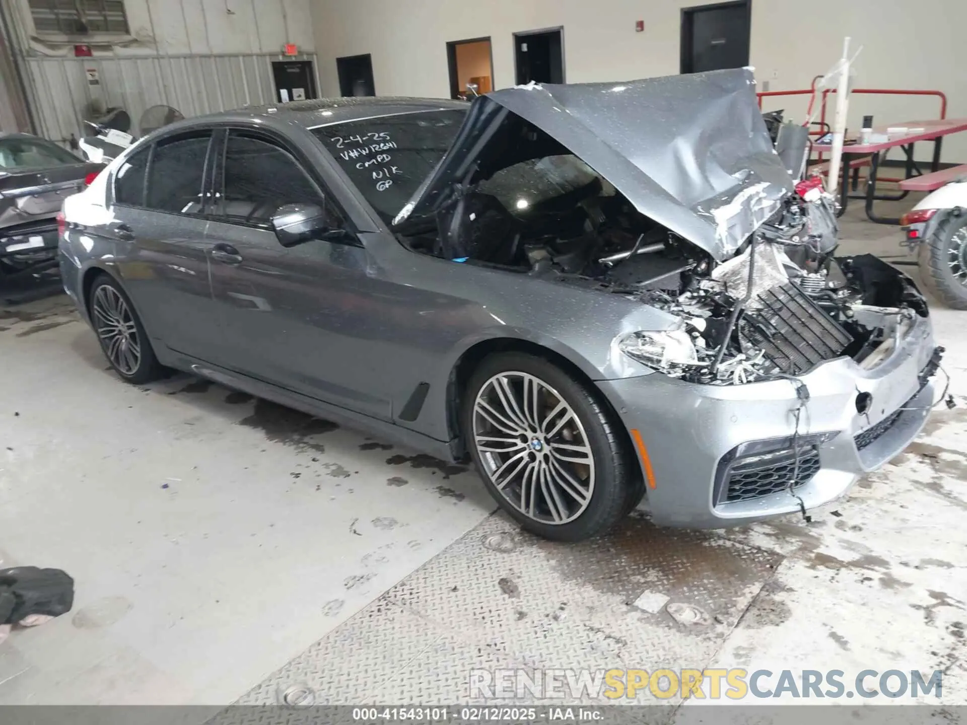 1 Photograph of a damaged car WBAJE5C57KWW12641 BMW 540I 2019