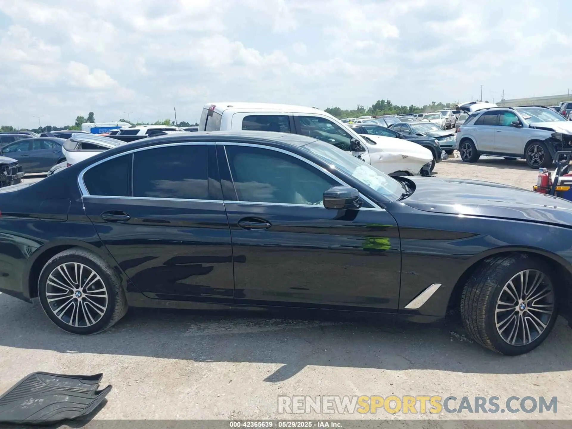 13 Photograph of a damaged car WBAJE5C58KWA98771 BMW 540I 2019