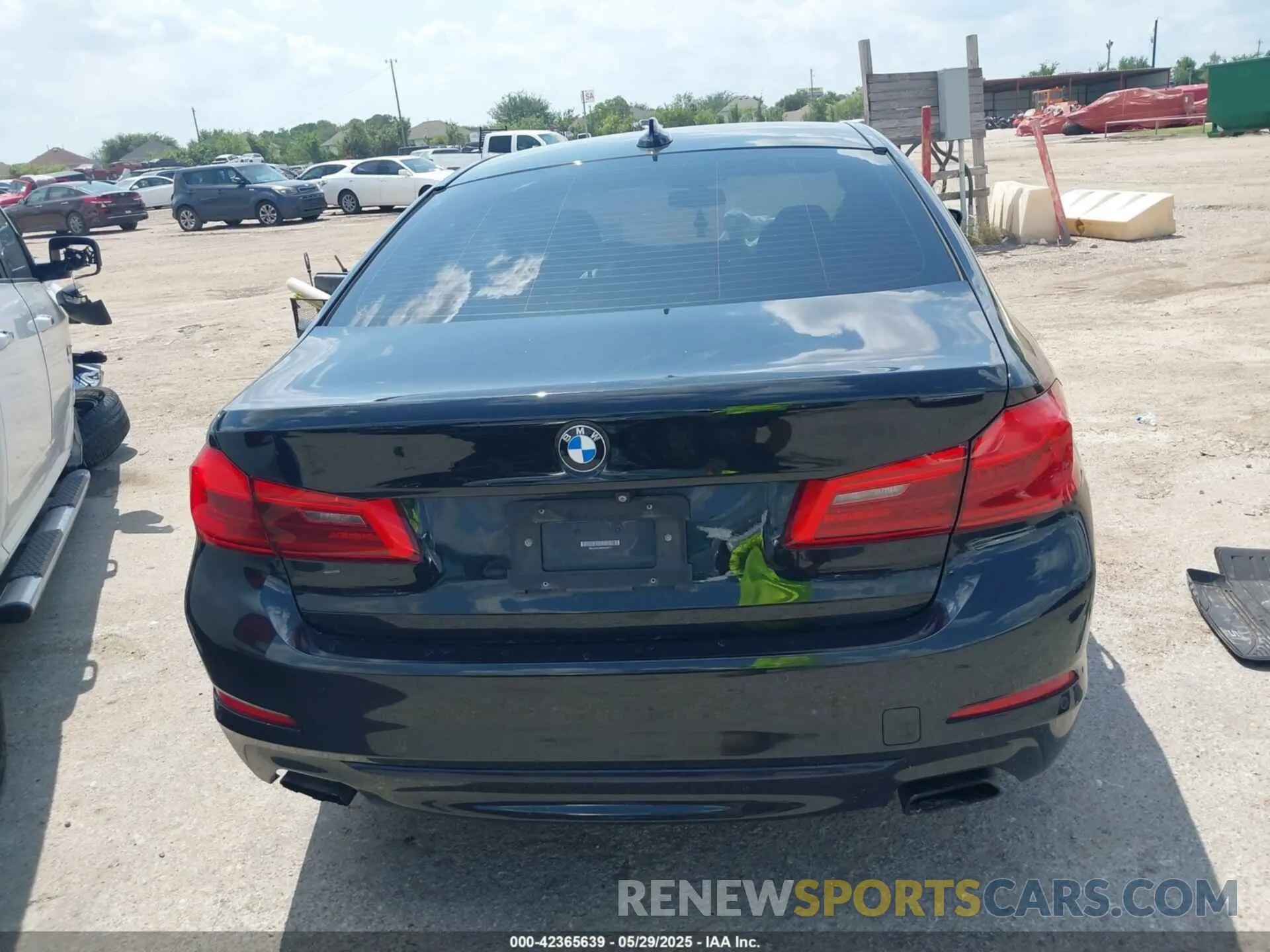 16 Photograph of a damaged car WBAJE5C58KWA98771 BMW 540I 2019