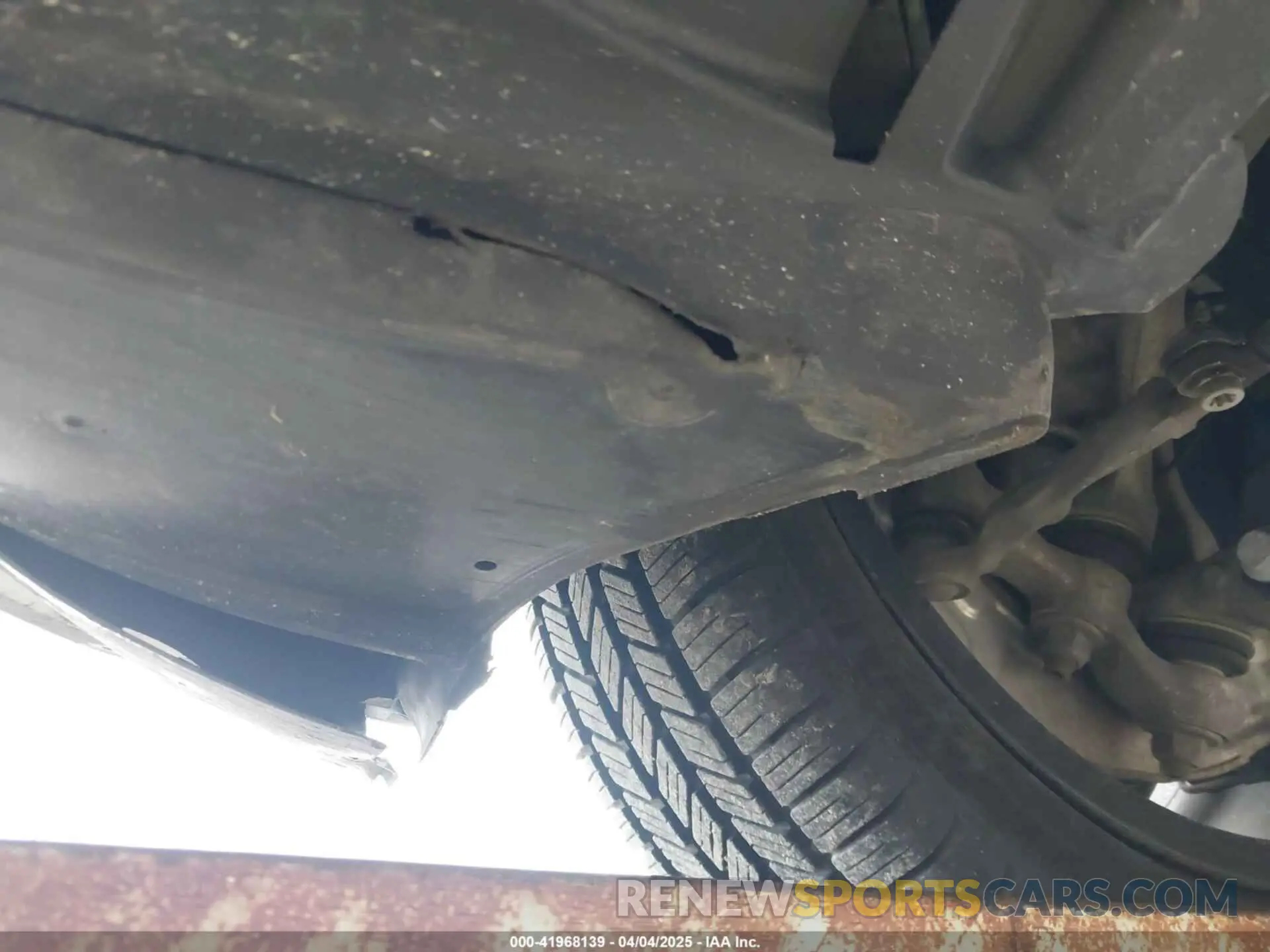 18 Photograph of a damaged car WBAJE5C5XKWW19535 BMW 540I 2019