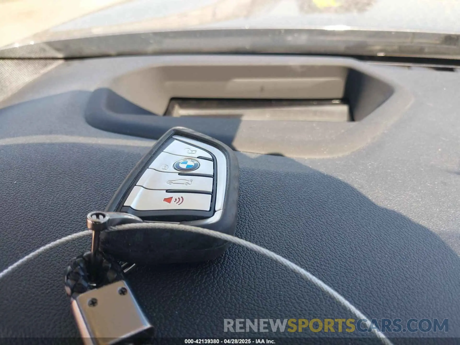 11 Photograph of a damaged car WBAJE5C5XKWW20300 BMW 540I 2019