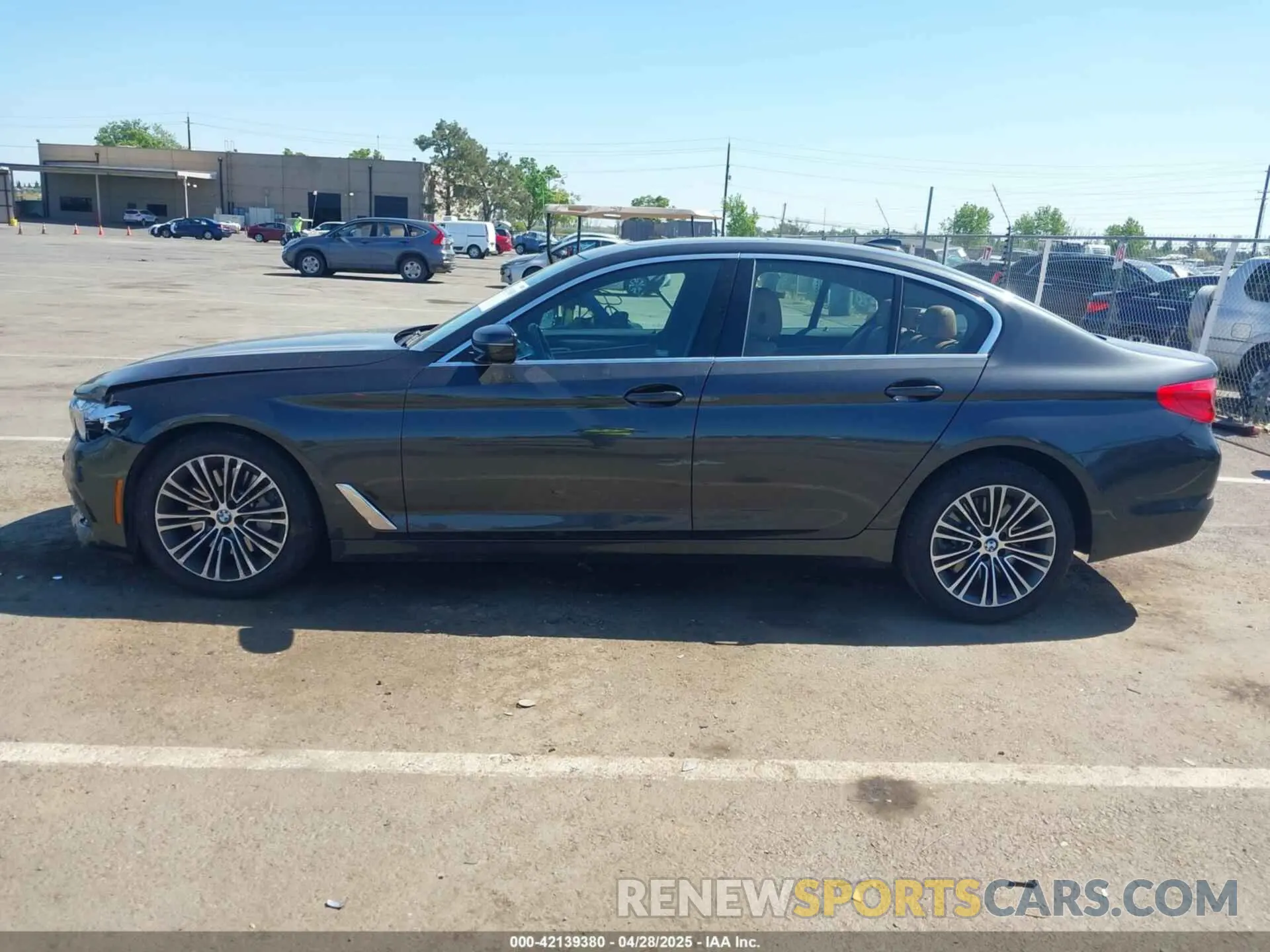 14 Photograph of a damaged car WBAJE5C5XKWW20300 BMW 540I 2019