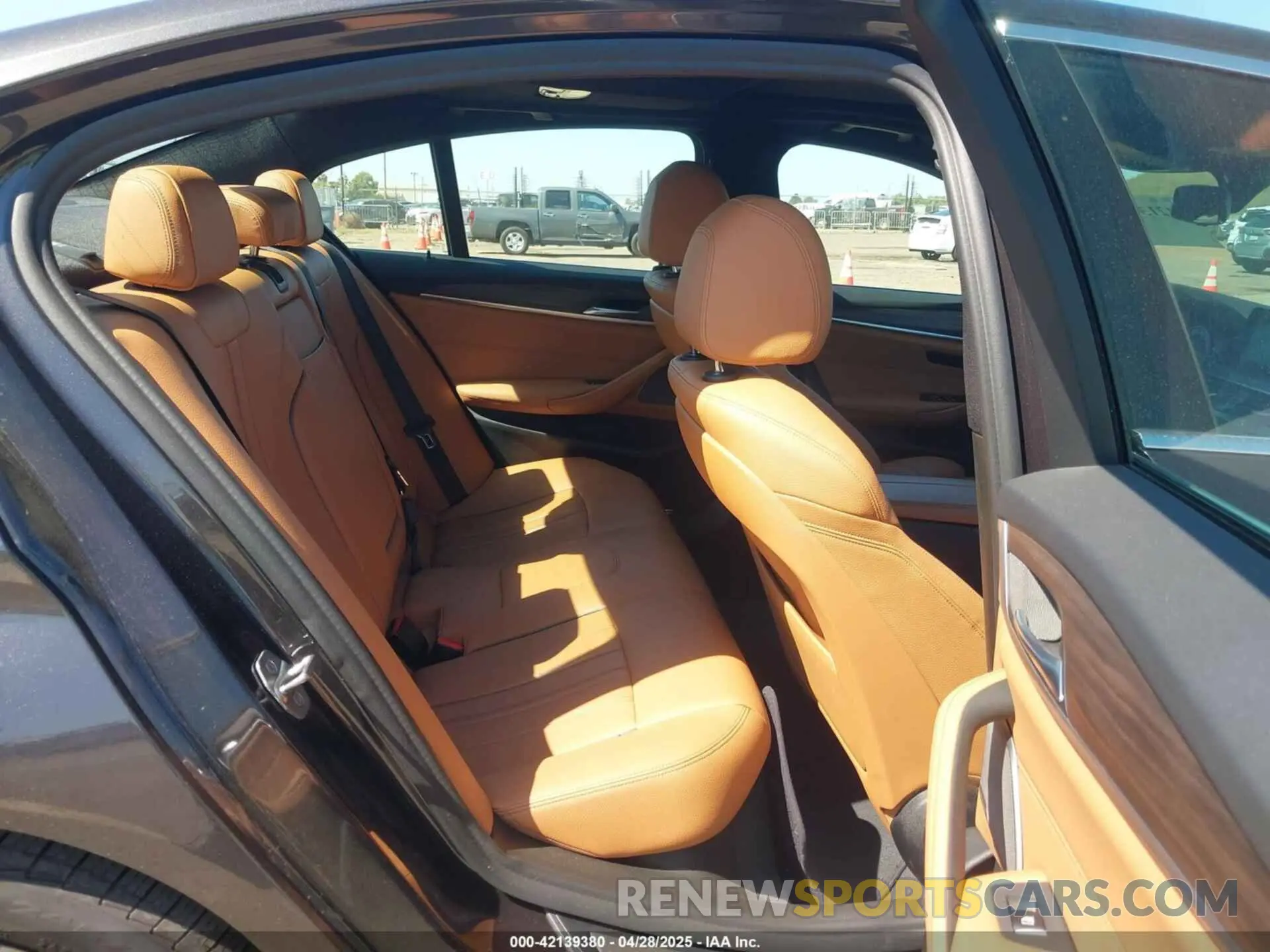 8 Photograph of a damaged car WBAJE5C5XKWW20300 BMW 540I 2019