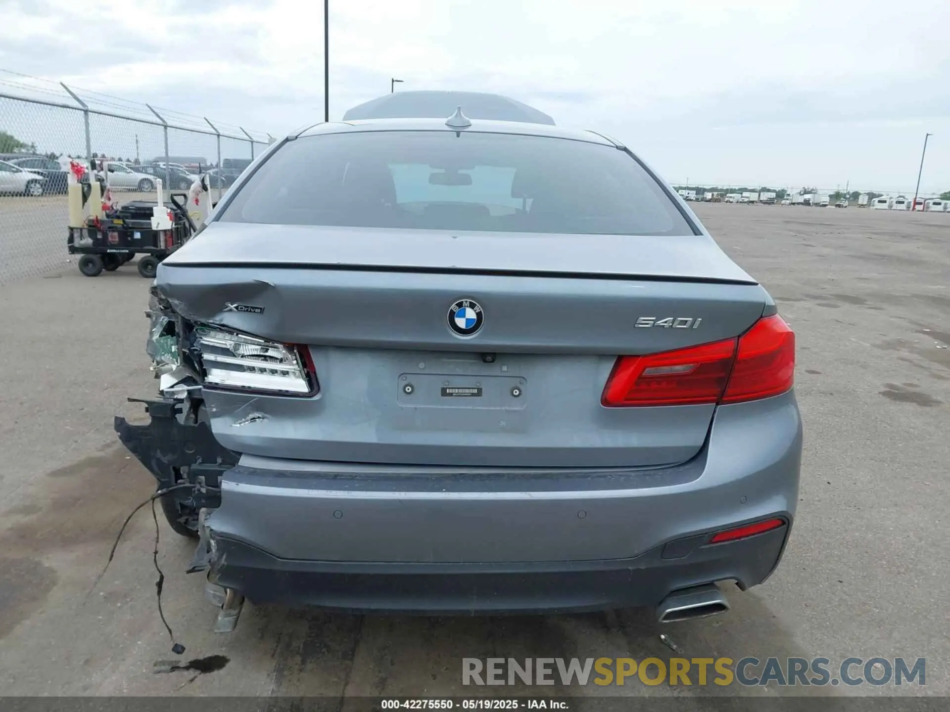 16 Photograph of a damaged car WBAJE7C52KWW00201 BMW 540I 2019