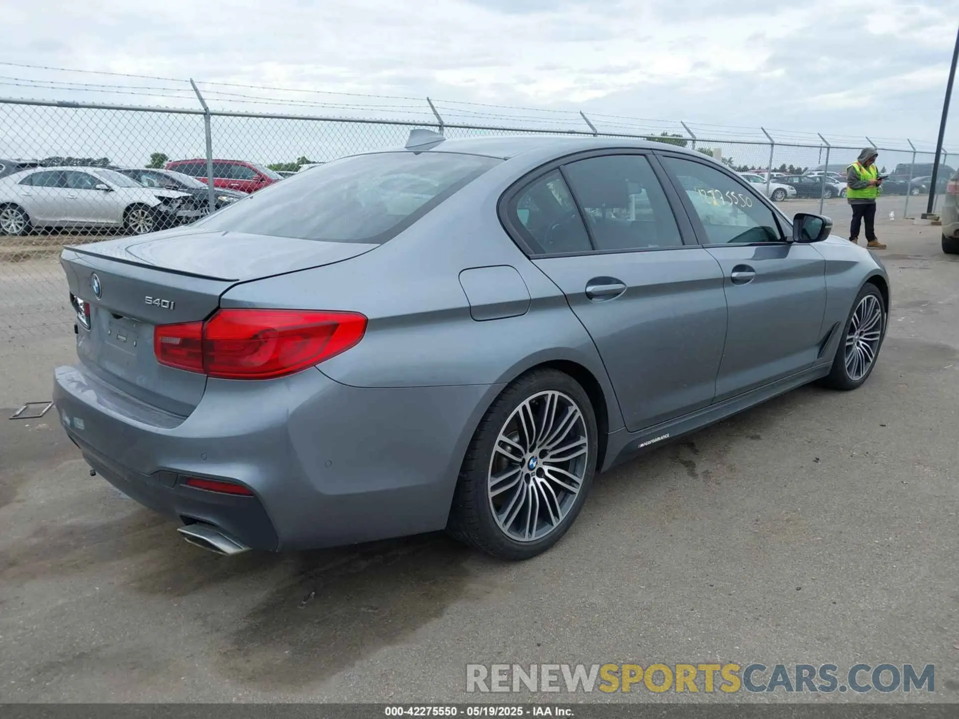 4 Photograph of a damaged car WBAJE7C52KWW00201 BMW 540I 2019
