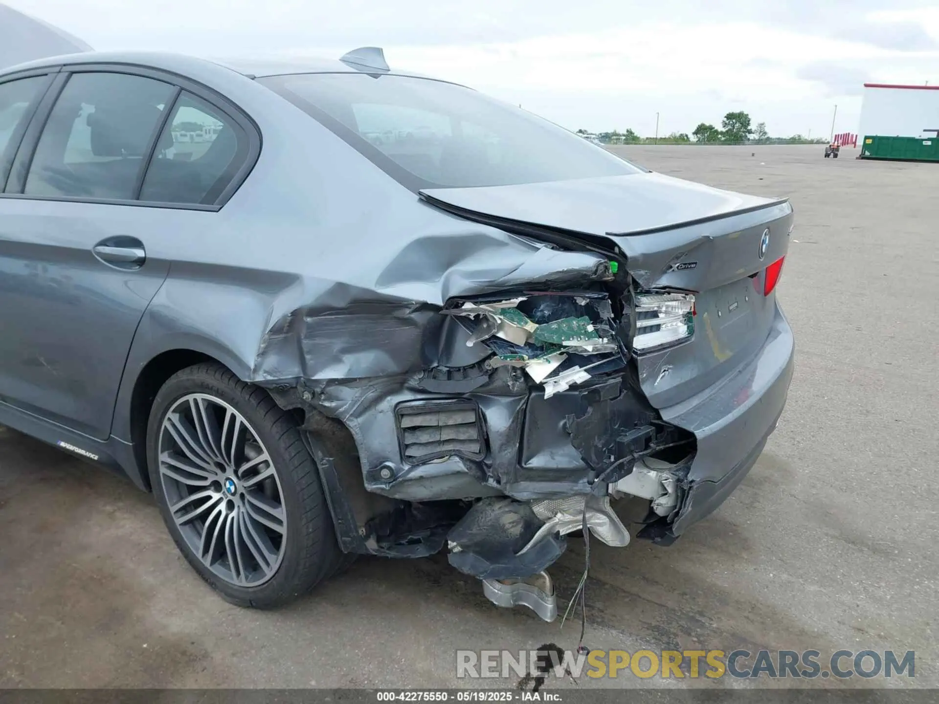 6 Photograph of a damaged car WBAJE7C52KWW00201 BMW 540I 2019