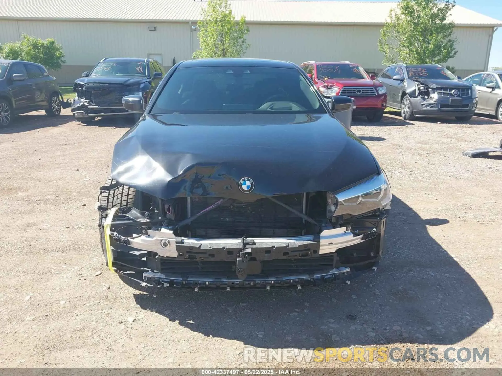 13 Photograph of a damaged car WBAJE7C52KWW10002 BMW 540I 2019
