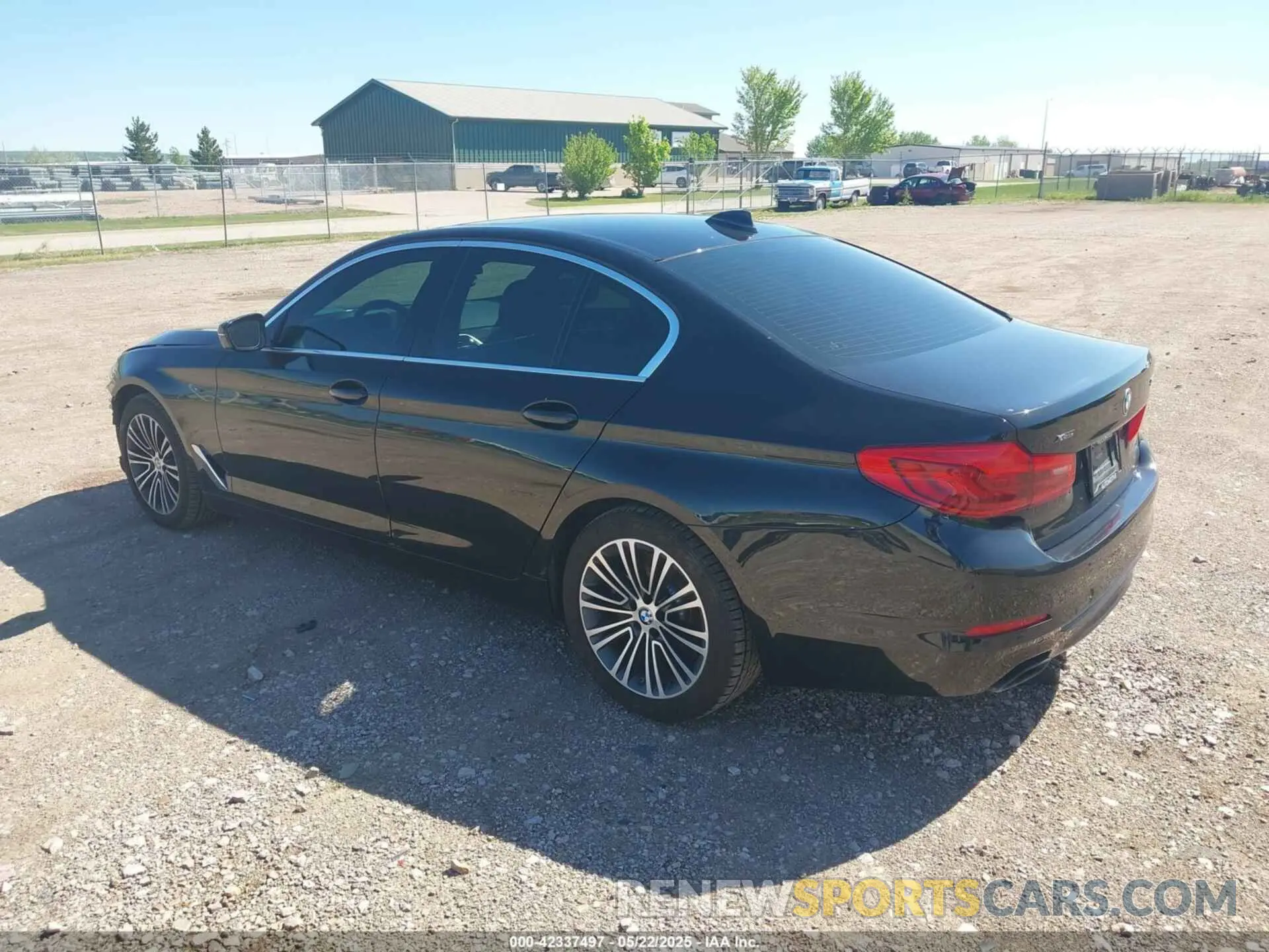 3 Photograph of a damaged car WBAJE7C52KWW10002 BMW 540I 2019