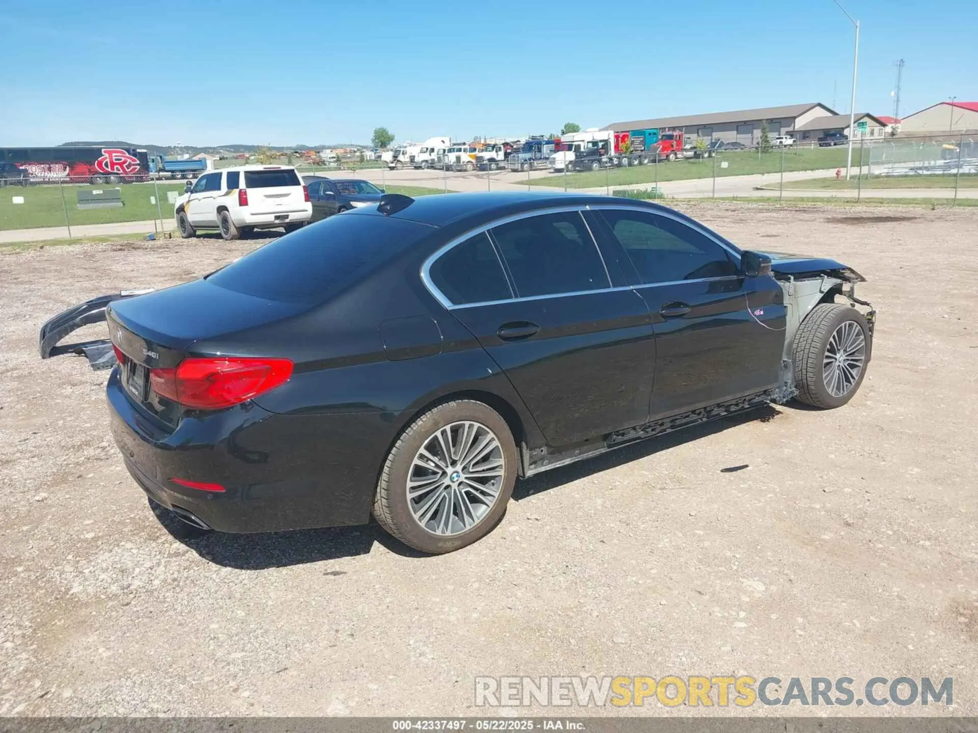 4 Photograph of a damaged car WBAJE7C52KWW10002 BMW 540I 2019