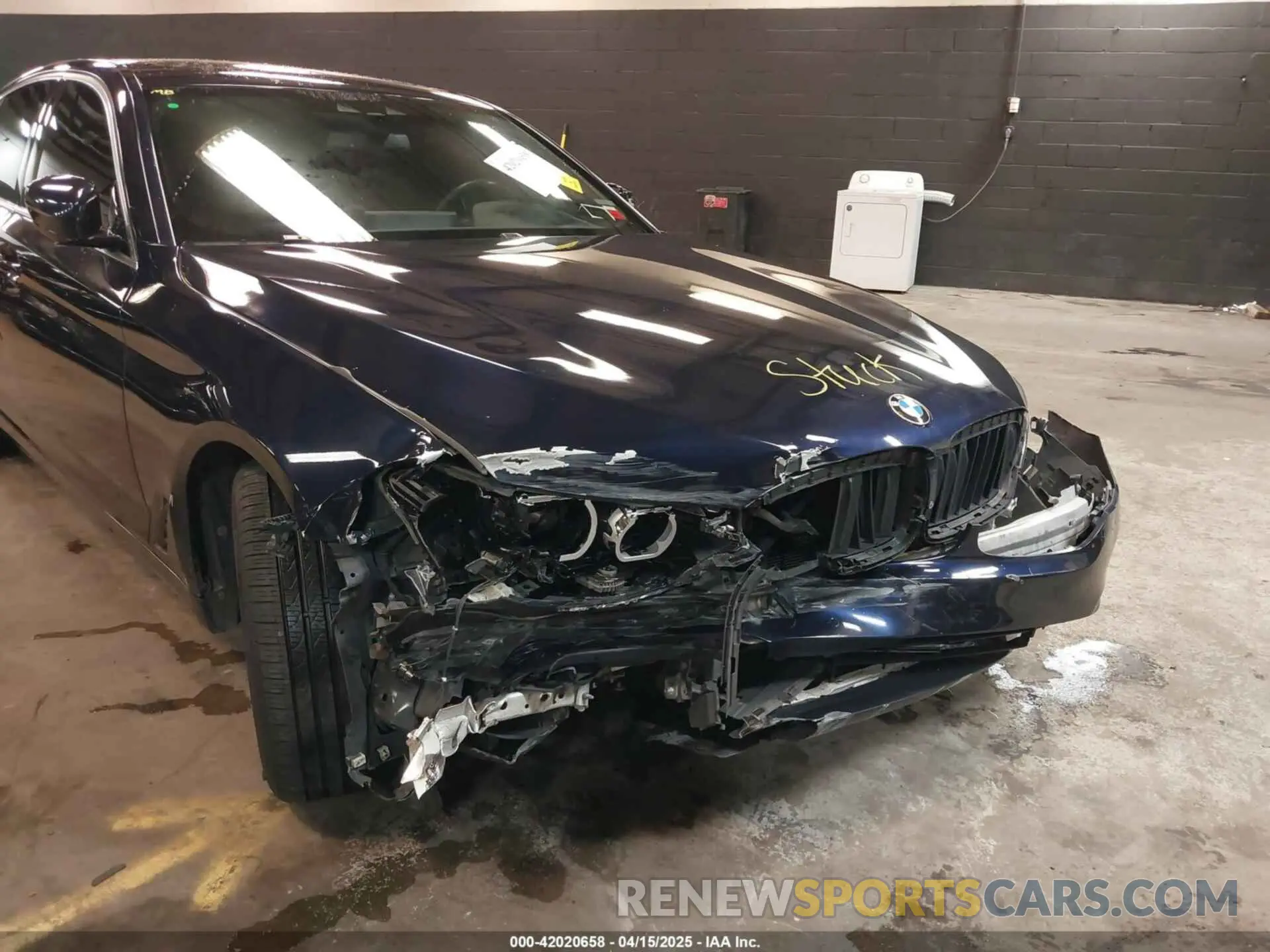 6 Photograph of a damaged car WBAJE7C53KWW29884 BMW 540I 2019