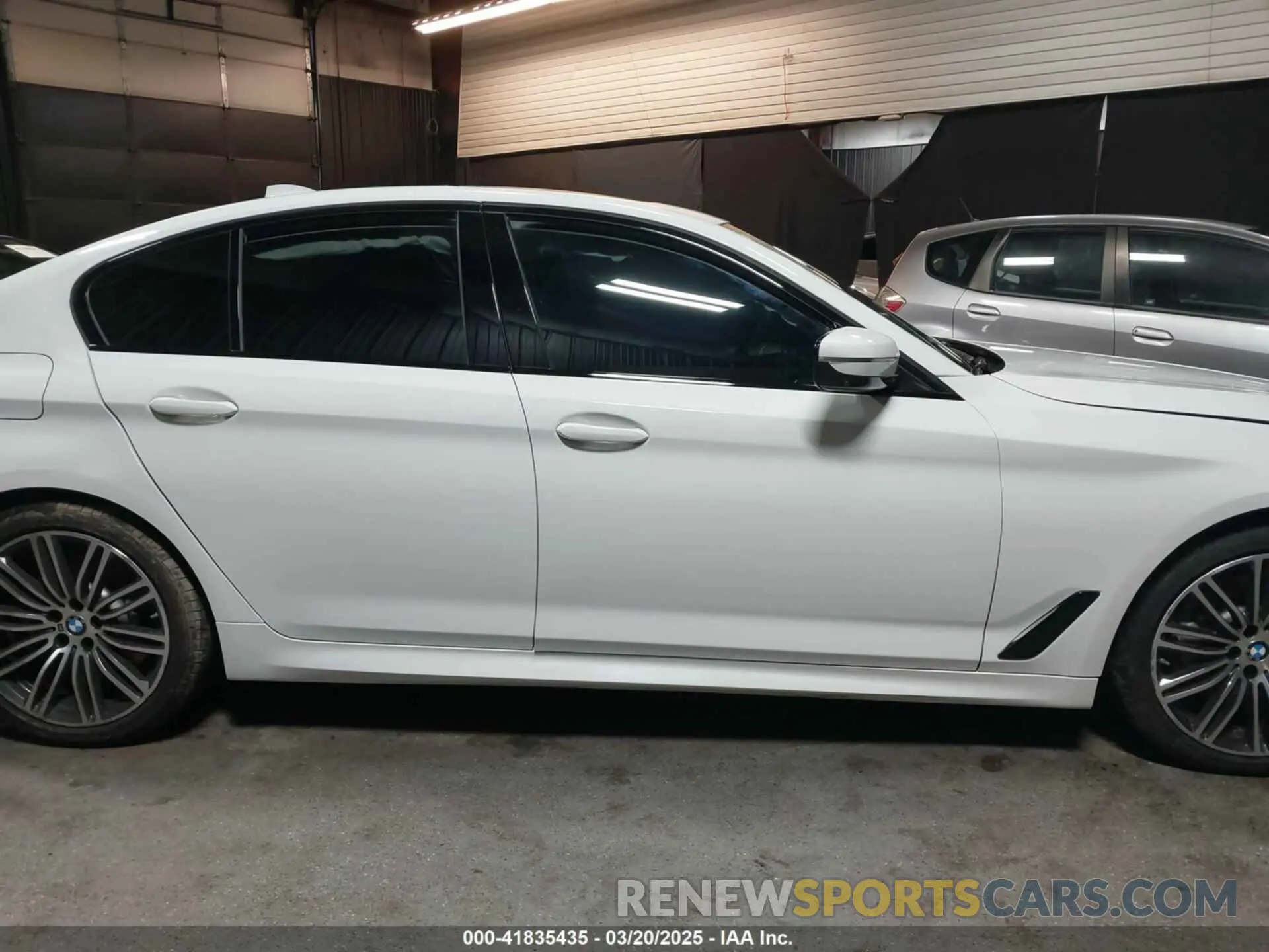 13 Photograph of a damaged car WBAJE7C55KWW19065 BMW 540I 2019