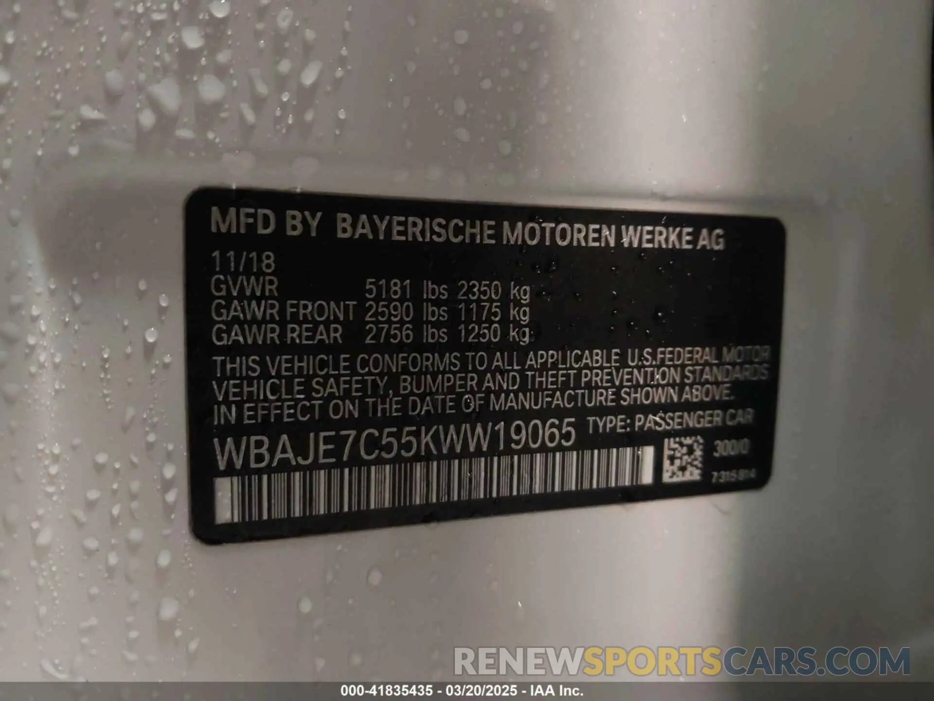 9 Photograph of a damaged car WBAJE7C55KWW19065 BMW 540I 2019