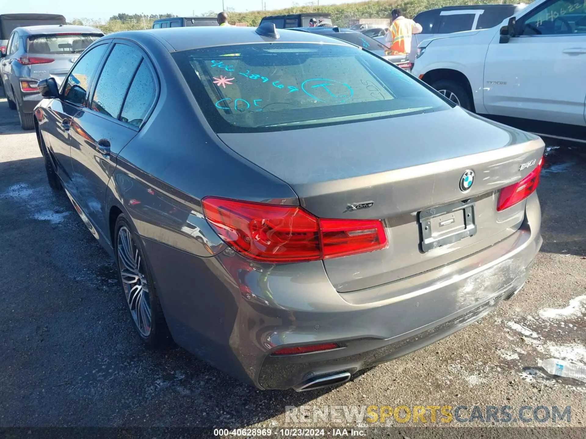 3 Photograph of a damaged car WBAJE7C58KG892575 BMW 540I 2019