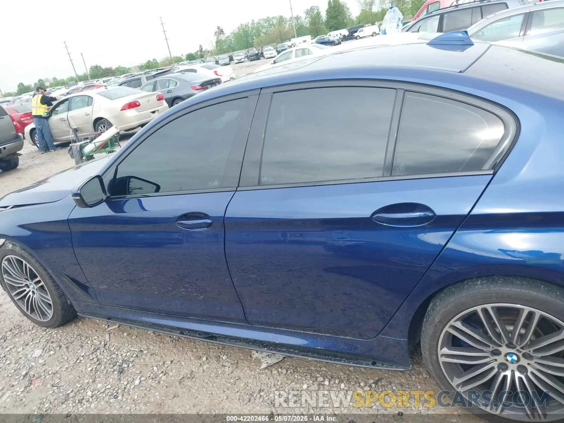 15 Photograph of a damaged car WBAJE7C58KWW16483 BMW 540I 2019