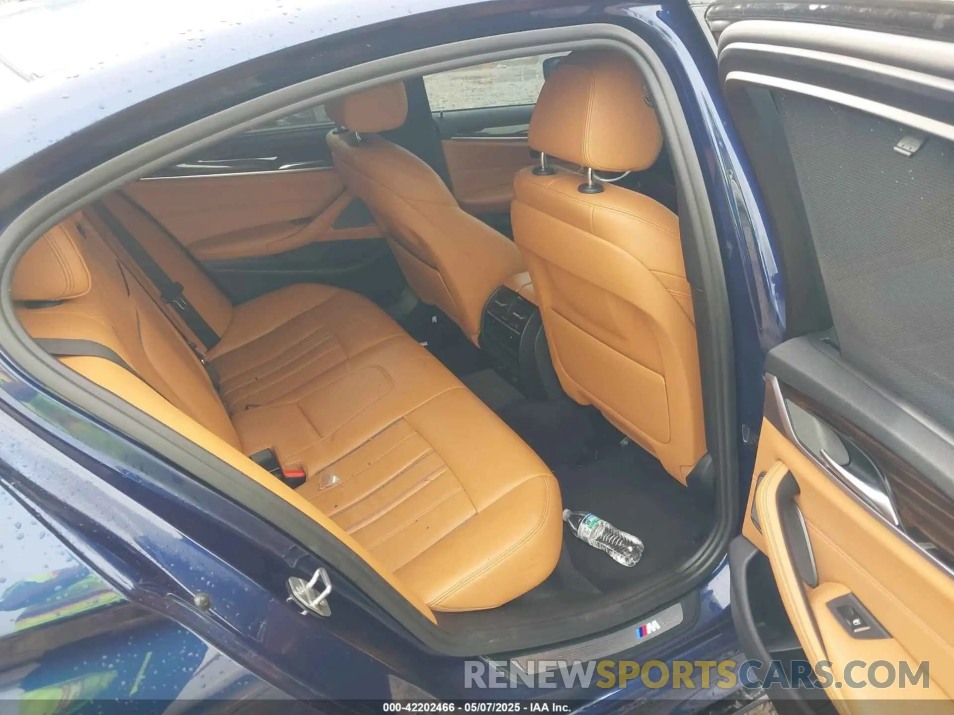 8 Photograph of a damaged car WBAJE7C58KWW16483 BMW 540I 2019