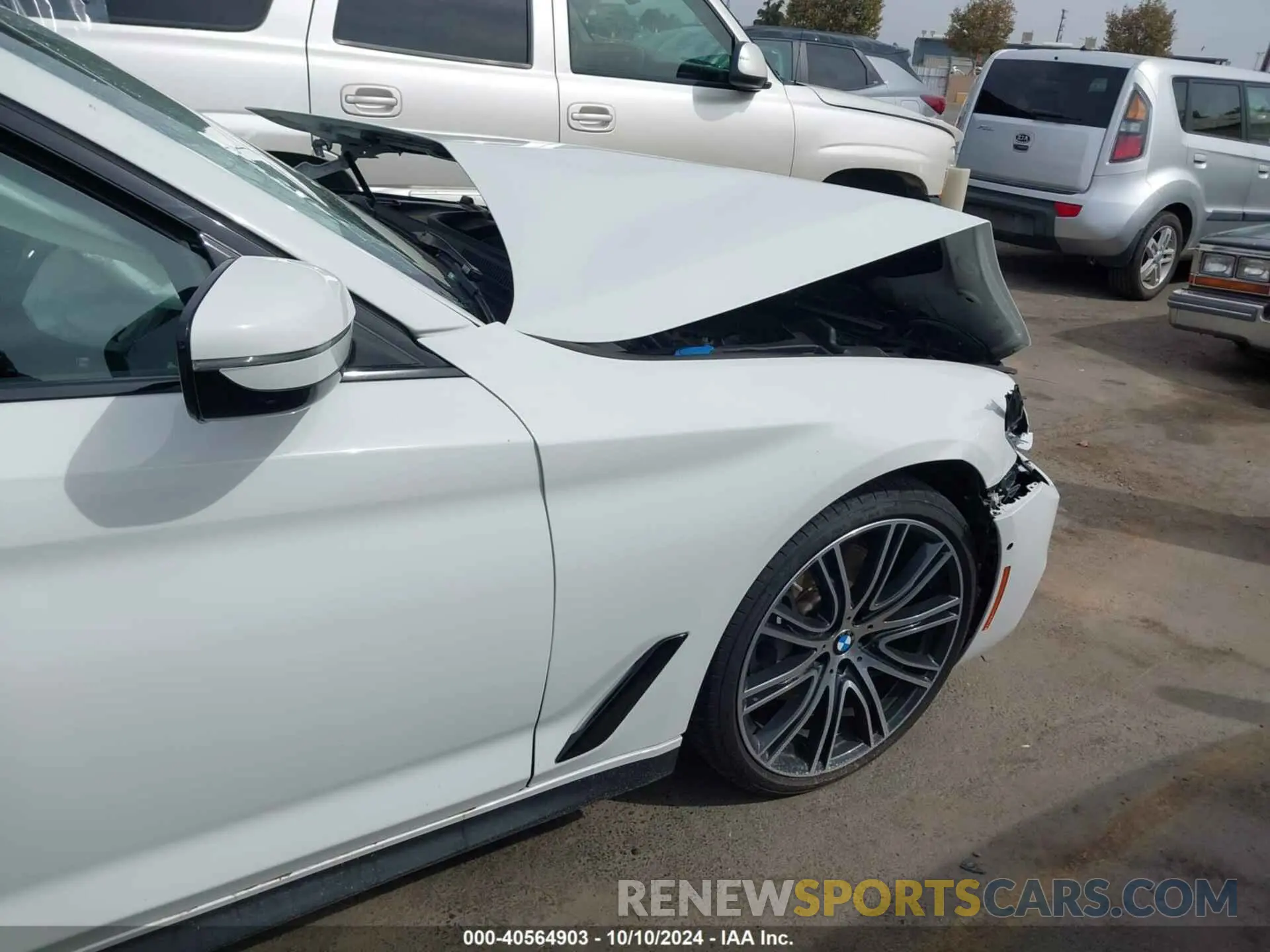 18 Photograph of a damaged car WBAJS1C06LCD74115 BMW 540I 2020
