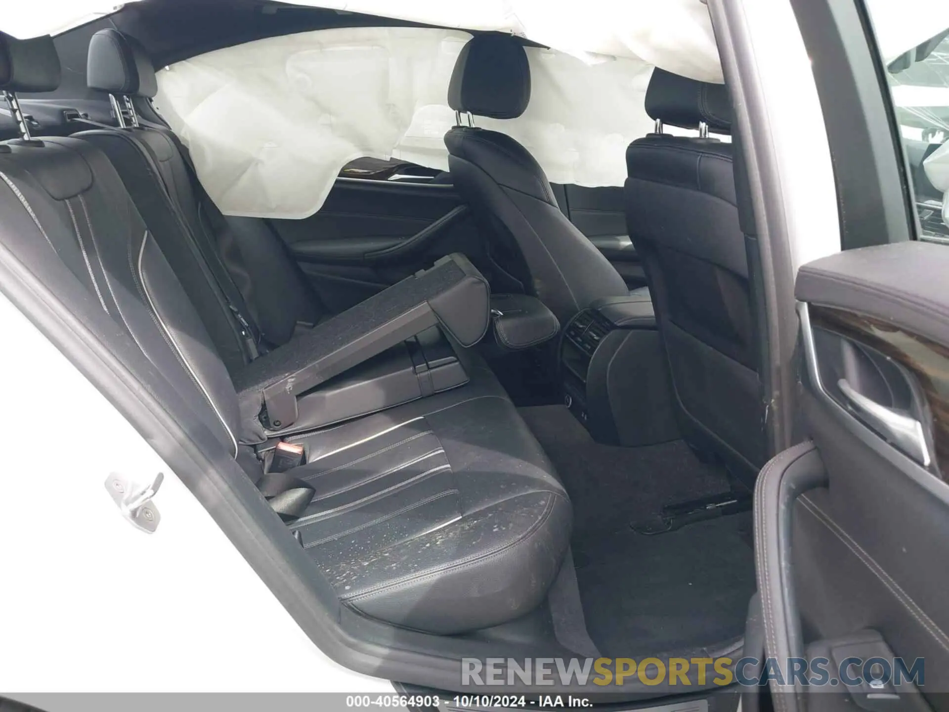 8 Photograph of a damaged car WBAJS1C06LCD74115 BMW 540I 2020