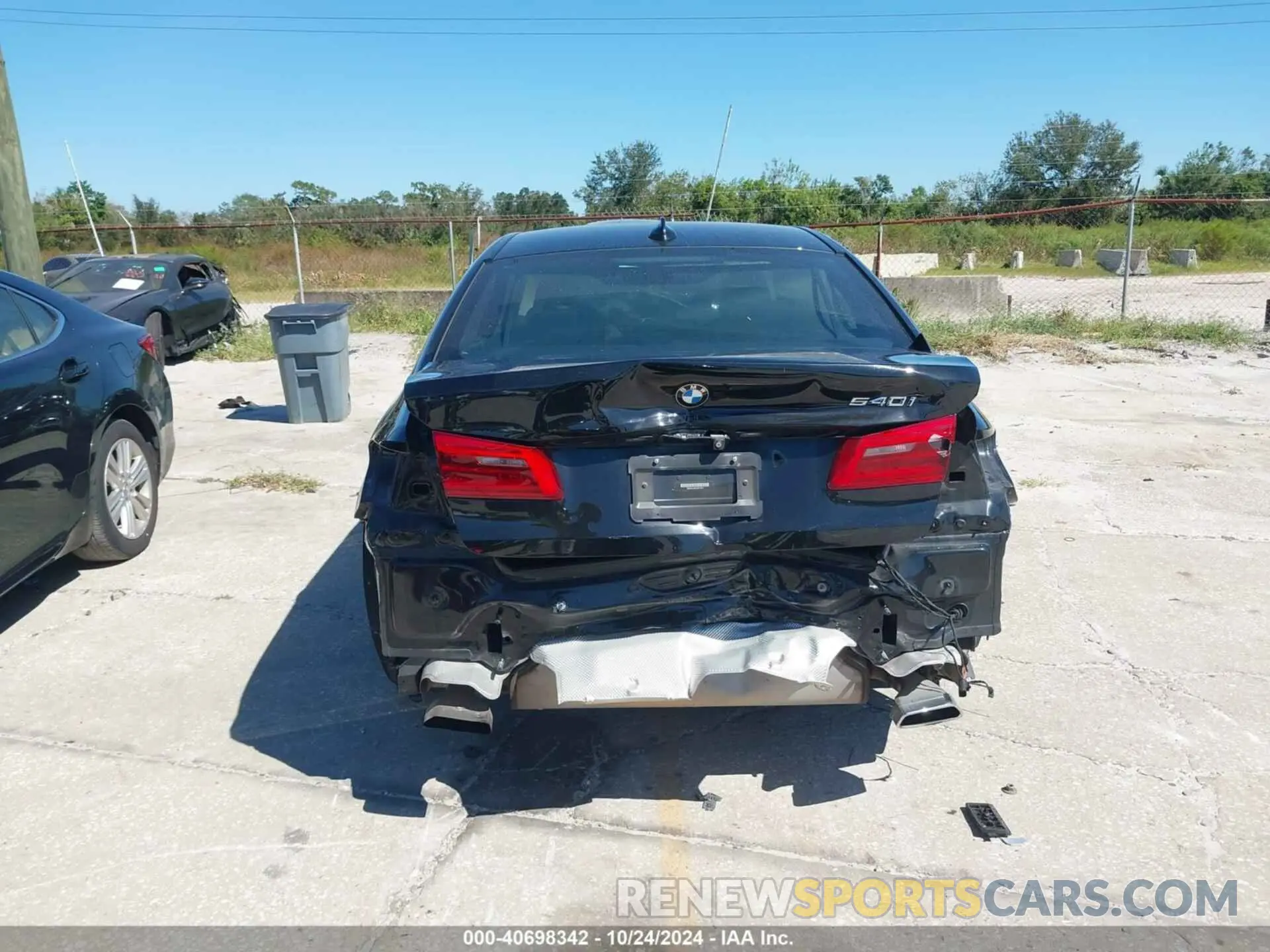 17 Photograph of a damaged car WBAJS1C08LCD17978 BMW 540I 2020