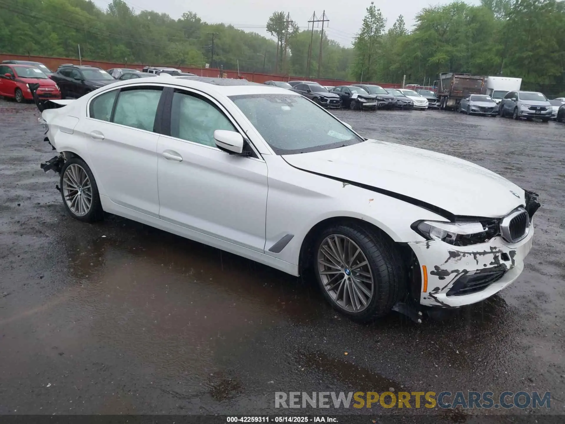 1 Photograph of a damaged car WBAJS3C00LWW68634 BMW 540I 2020