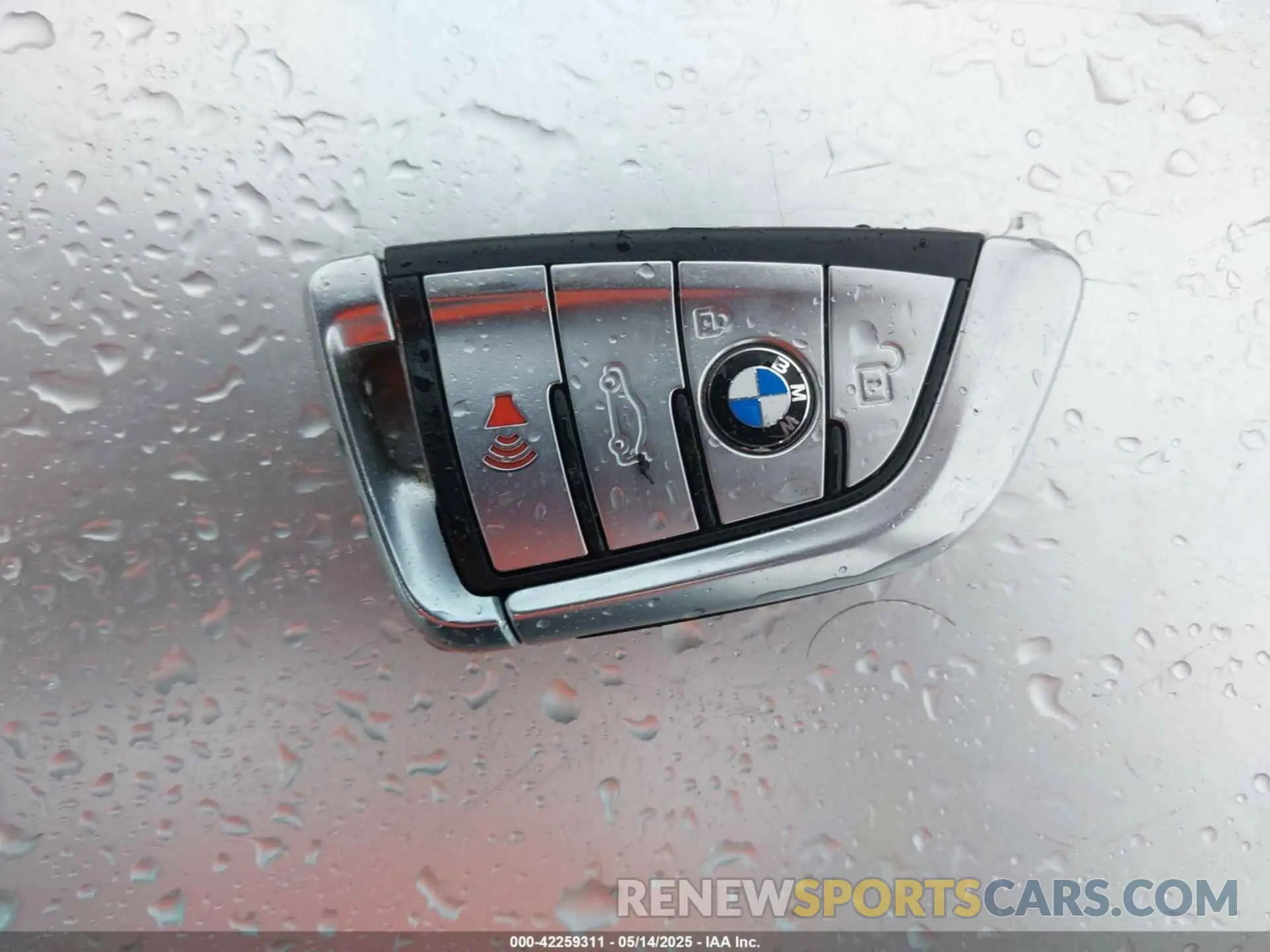 11 Photograph of a damaged car WBAJS3C00LWW68634 BMW 540I 2020