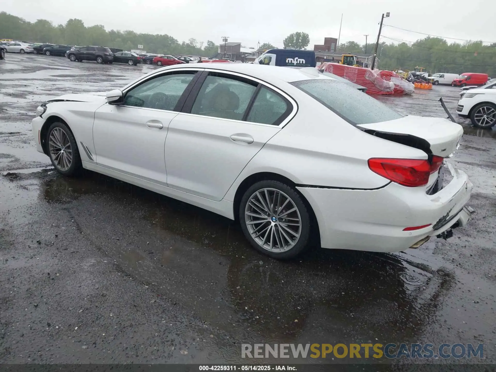3 Photograph of a damaged car WBAJS3C00LWW68634 BMW 540I 2020