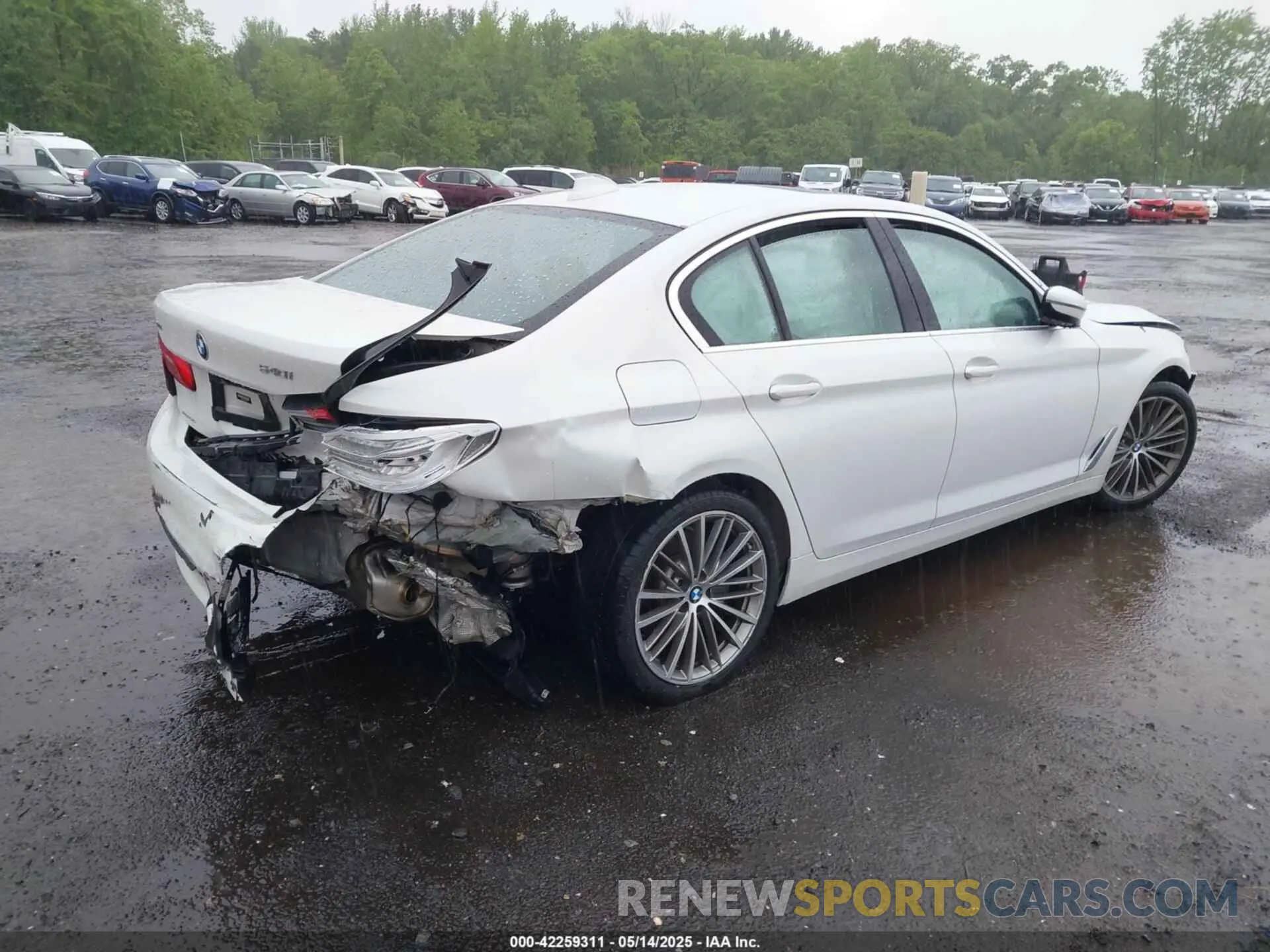 4 Photograph of a damaged car WBAJS3C00LWW68634 BMW 540I 2020