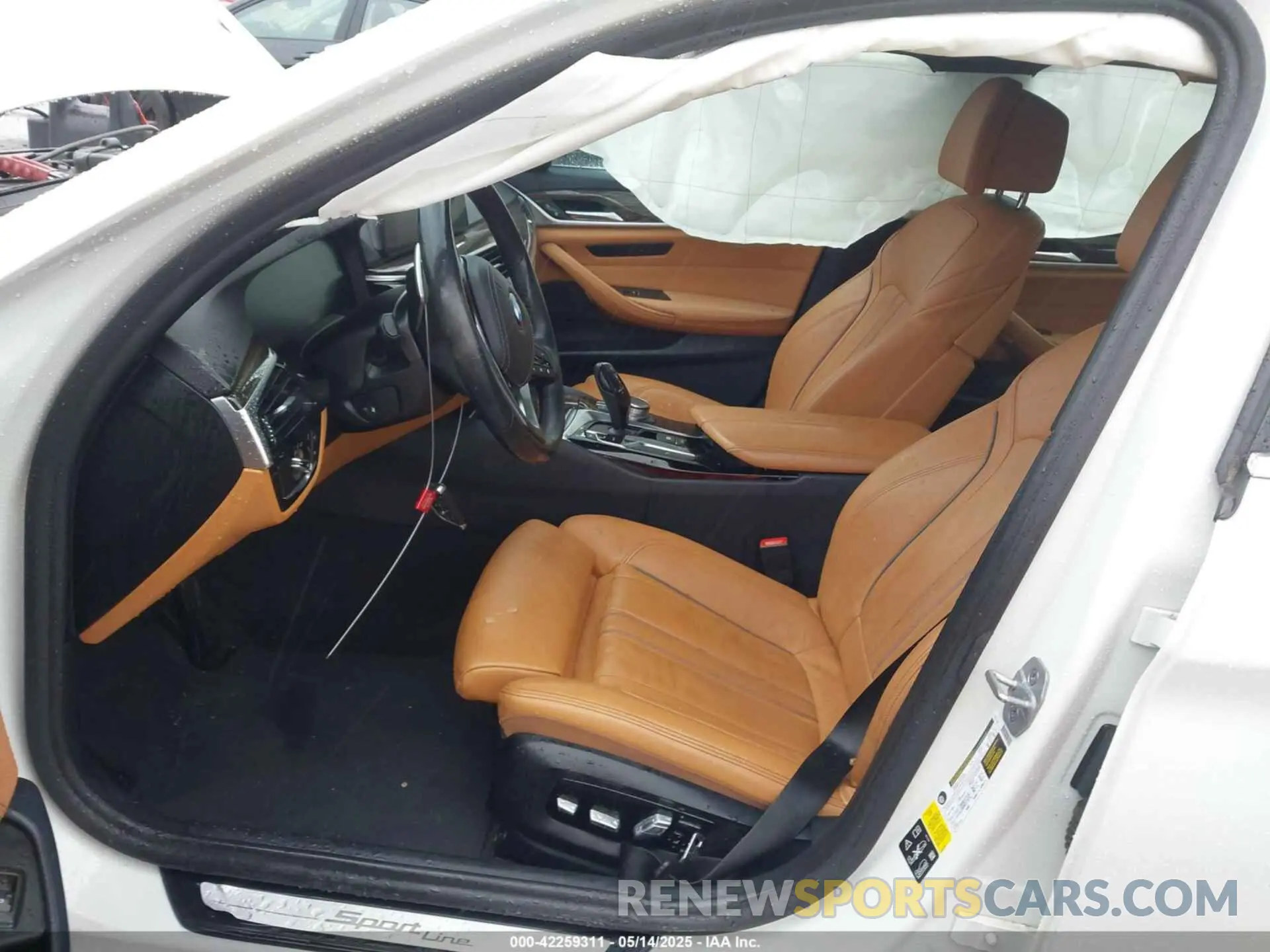 5 Photograph of a damaged car WBAJS3C00LWW68634 BMW 540I 2020