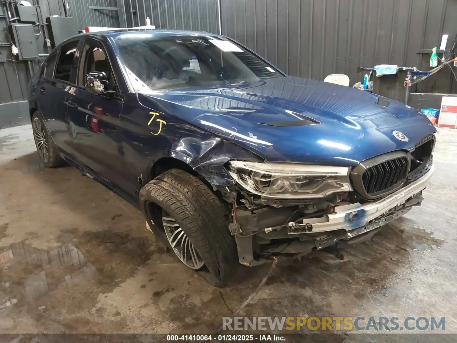 1 Photograph of a damaged car WBAJS3C04LCD33056 BMW 540I 2020