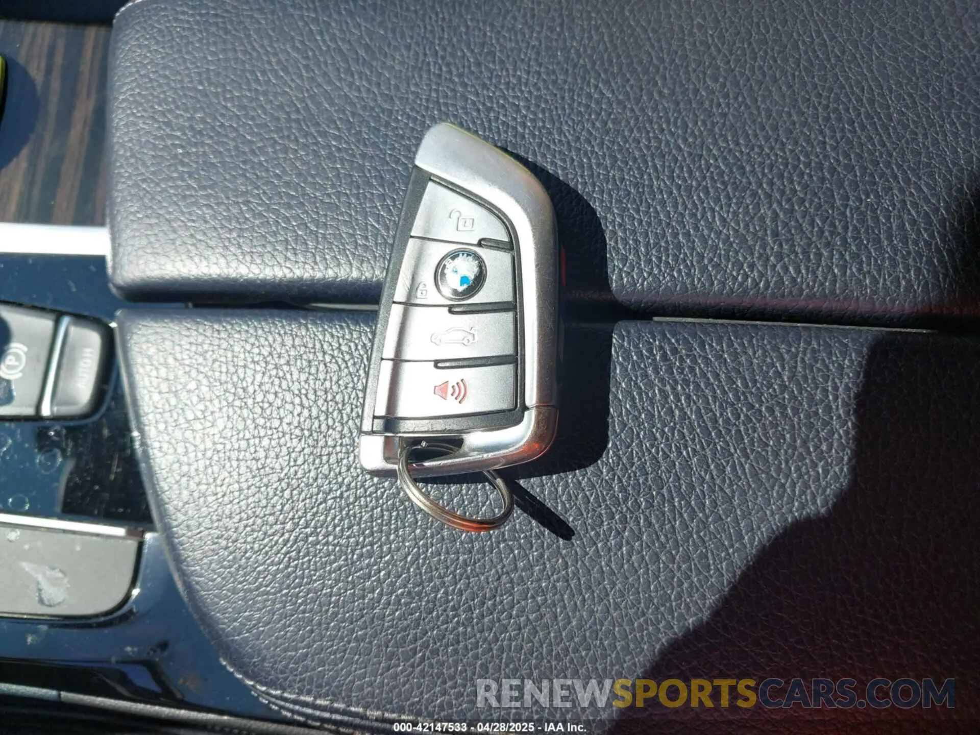 11 Photograph of a damaged car WBAJS3C08LWW65965 BMW 540I 2020
