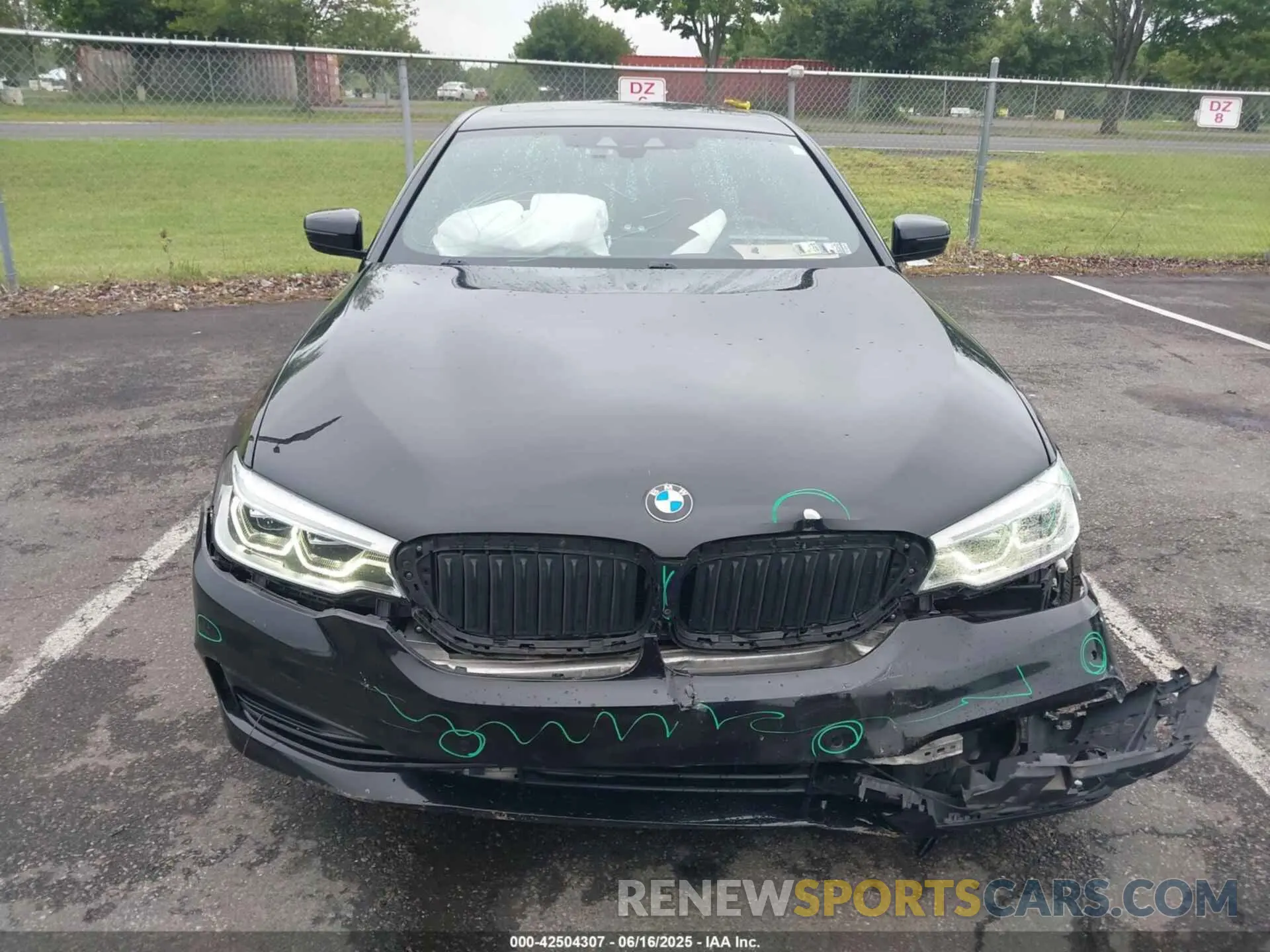 12 Photograph of a damaged car WBAJS3C09LCD33702 BMW 540I 2020