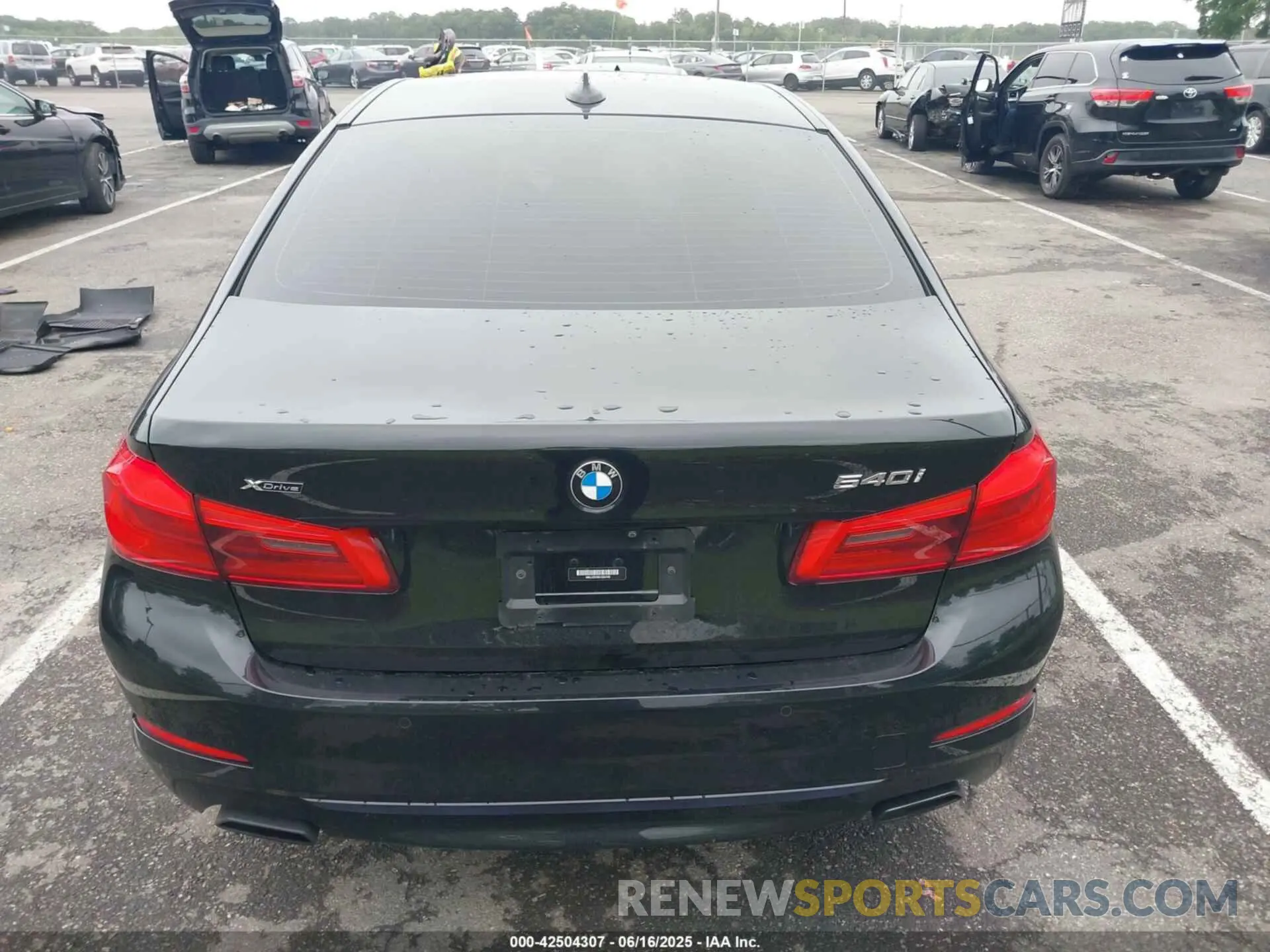 16 Photograph of a damaged car WBAJS3C09LCD33702 BMW 540I 2020