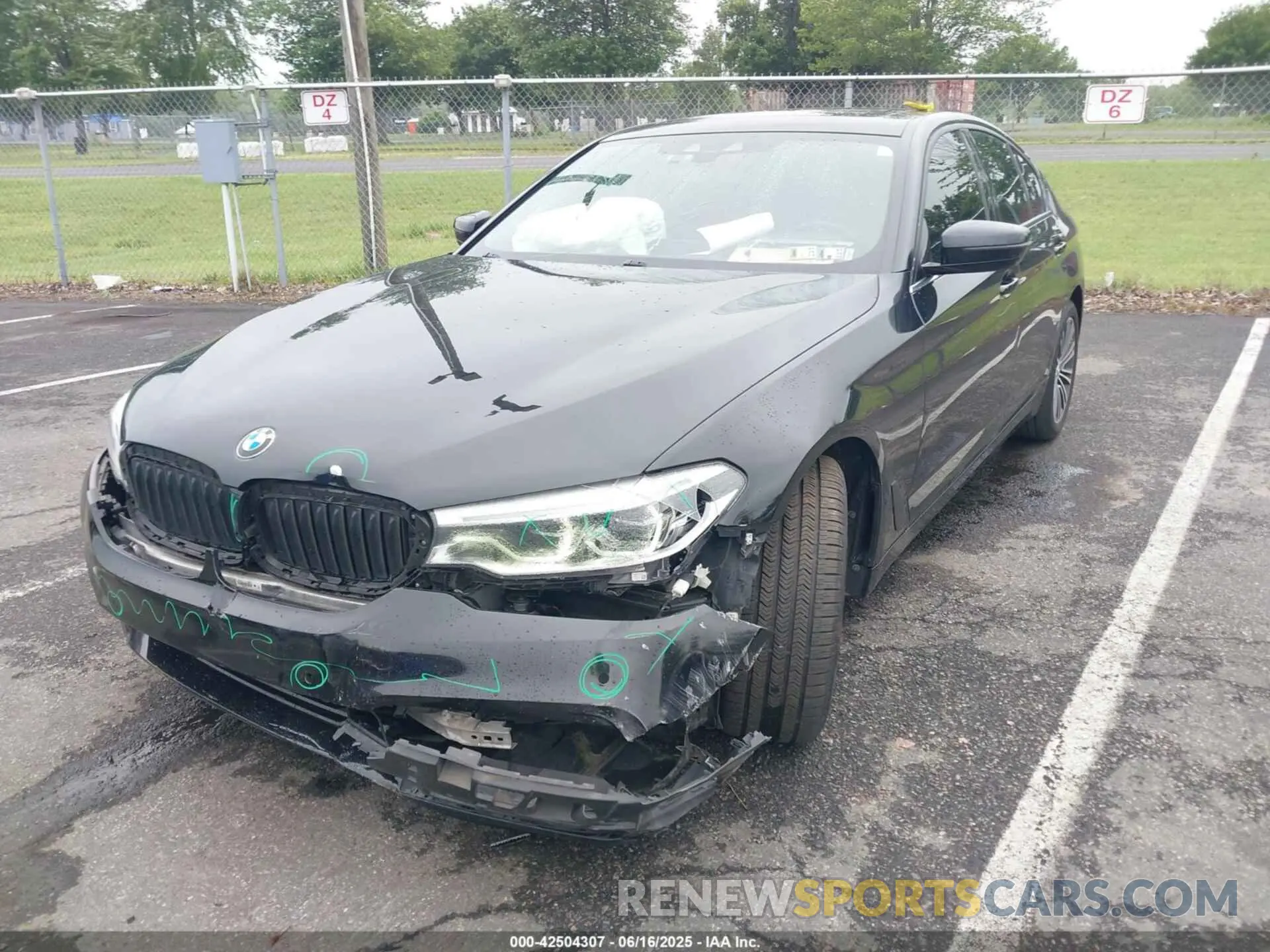 2 Photograph of a damaged car WBAJS3C09LCD33702 BMW 540I 2020