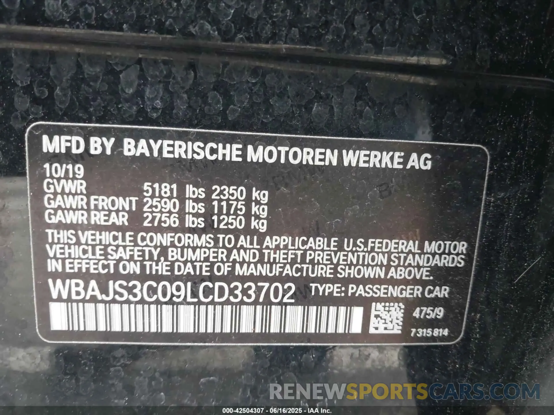 9 Photograph of a damaged car WBAJS3C09LCD33702 BMW 540I 2020