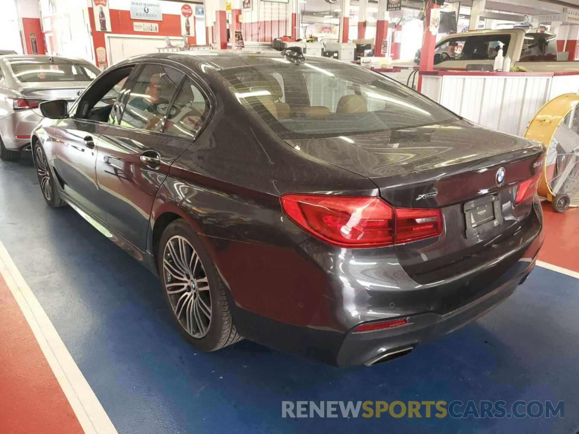 12 Photograph of a damaged car WBAJS3C09LWW63125 BMW 540I 2020