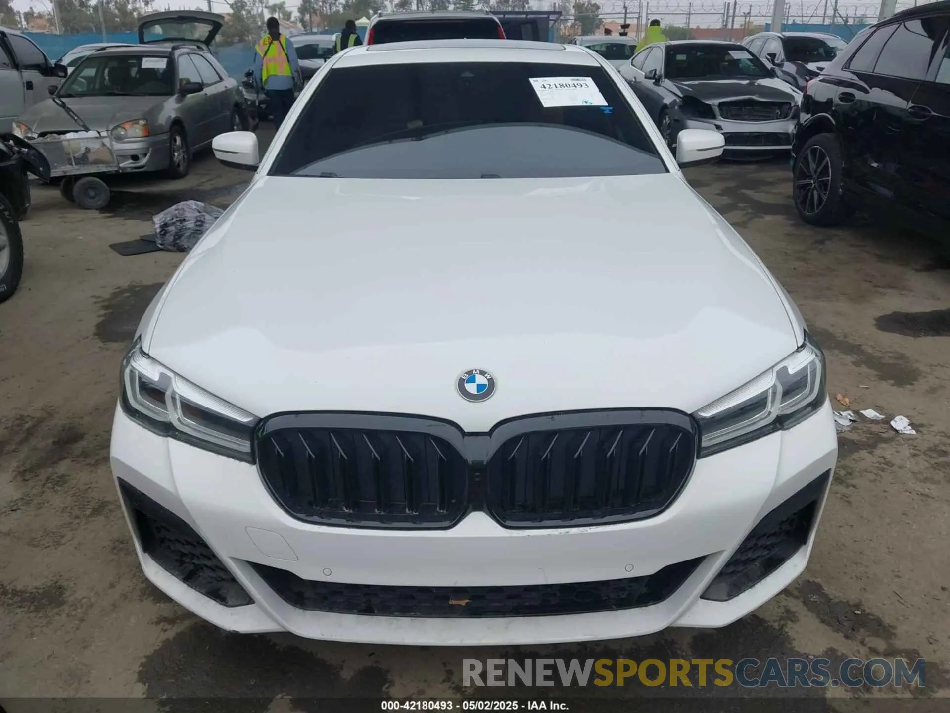 12 Photograph of a damaged car WBA53BJ00MWW90243 BMW 540I 2021