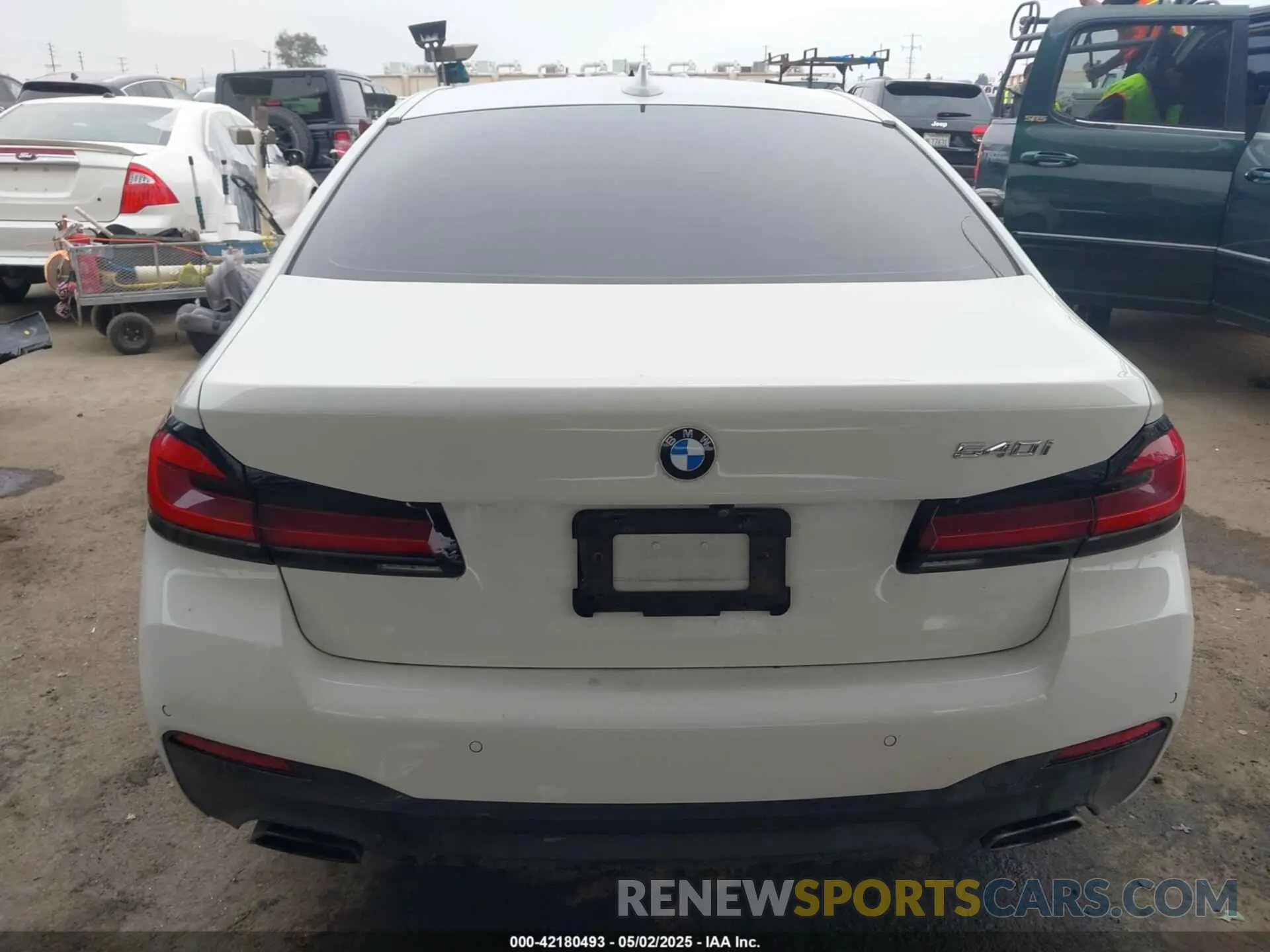 16 Photograph of a damaged car WBA53BJ00MWW90243 BMW 540I 2021