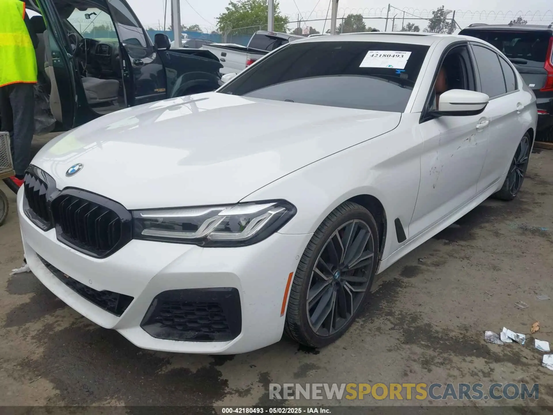 2 Photograph of a damaged car WBA53BJ00MWW90243 BMW 540I 2021